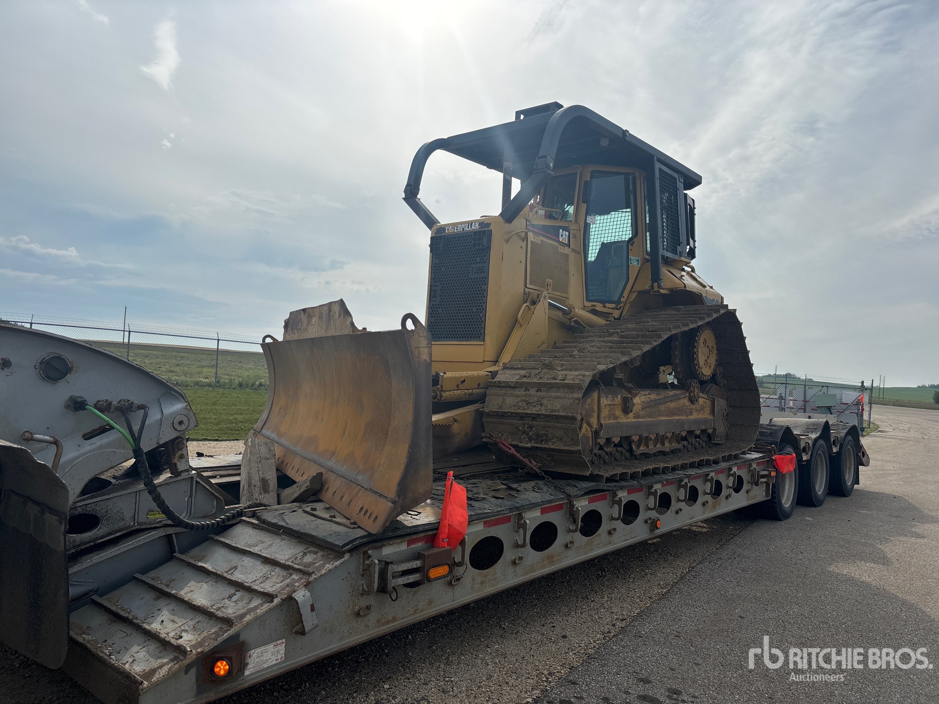 2004 Caterpillar D6N LGP
