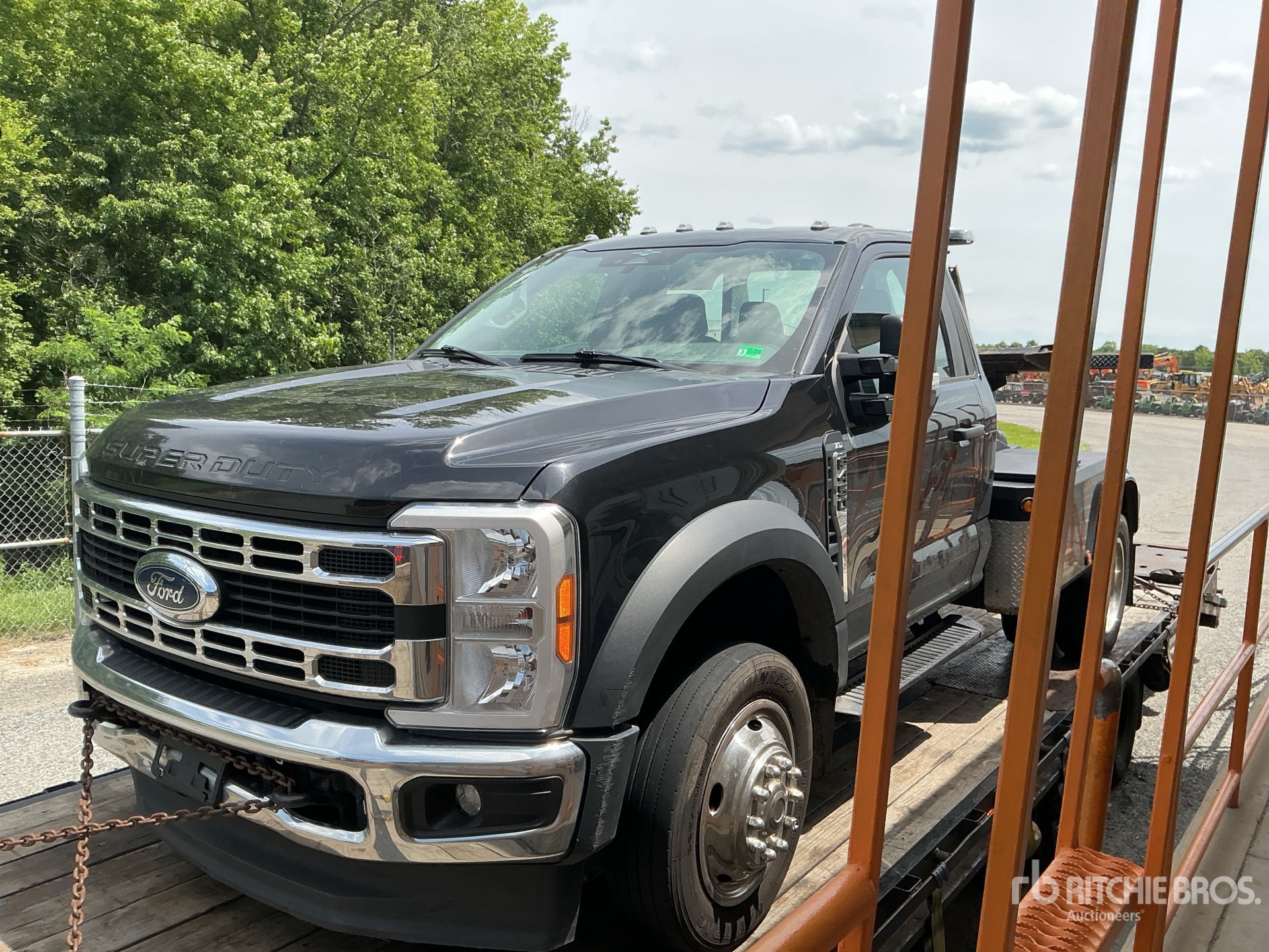 Photo of a 2023 Ford F-450