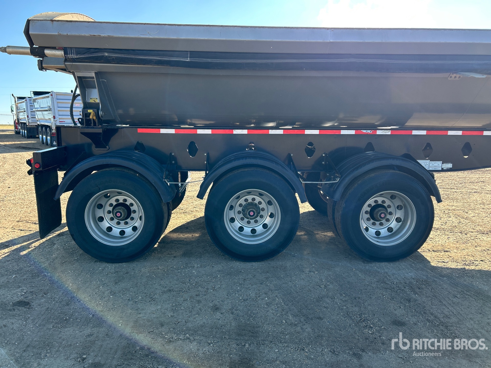 2019 Cross Country 40 FT TRI/A