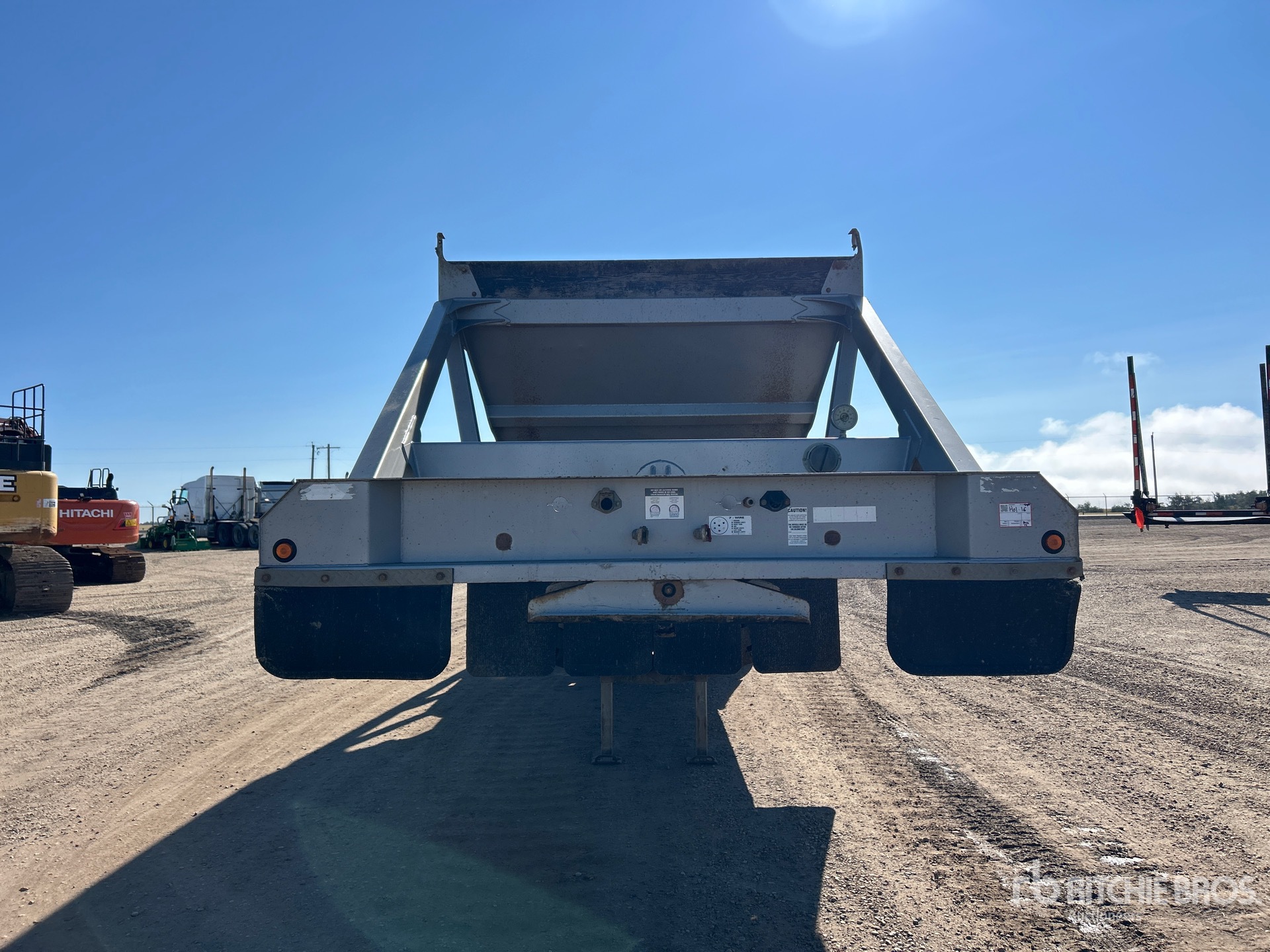 2017 Cross Country 40 ft Tri/A