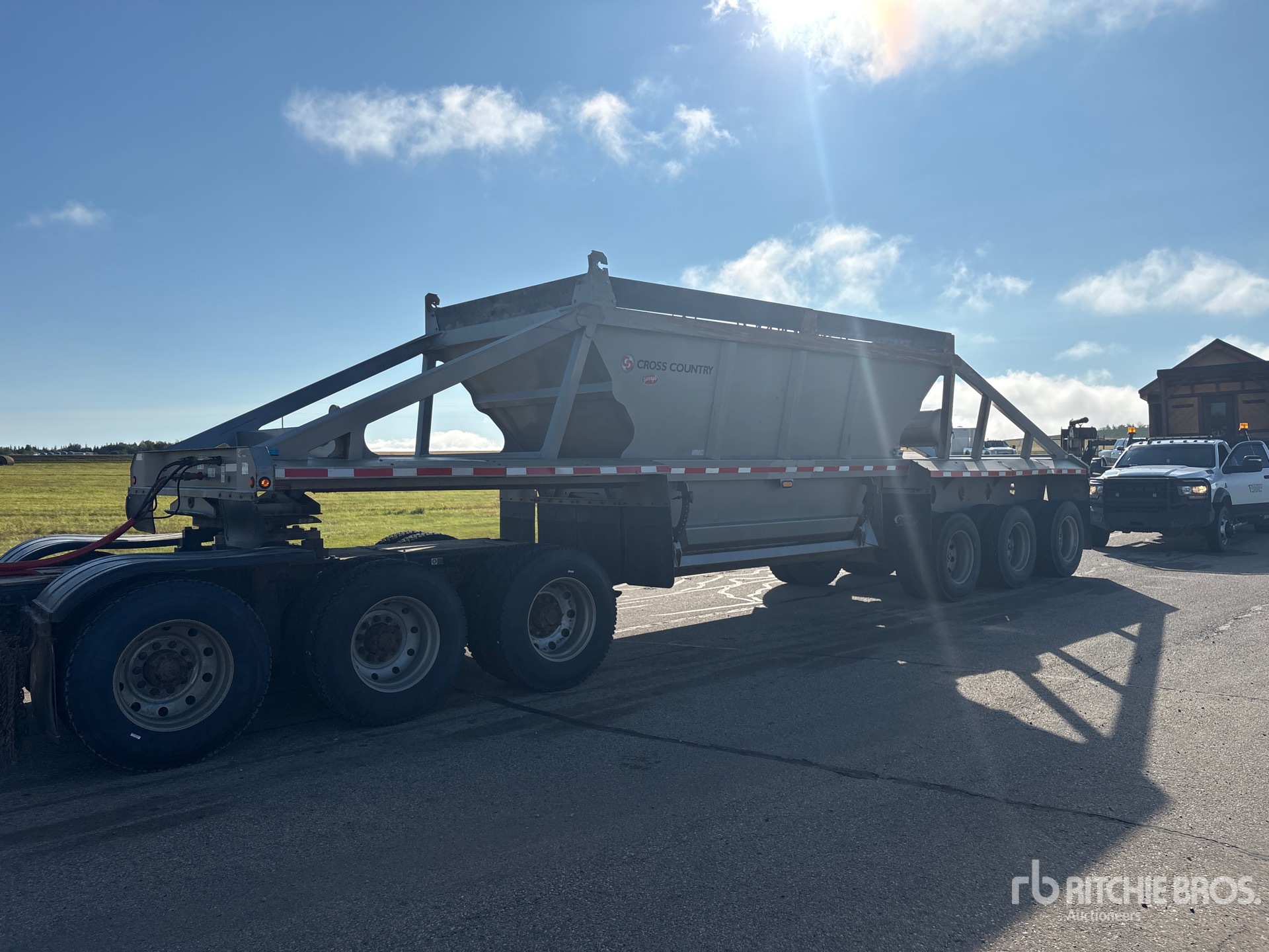 2017 Cross Country 40 ft Tri/A