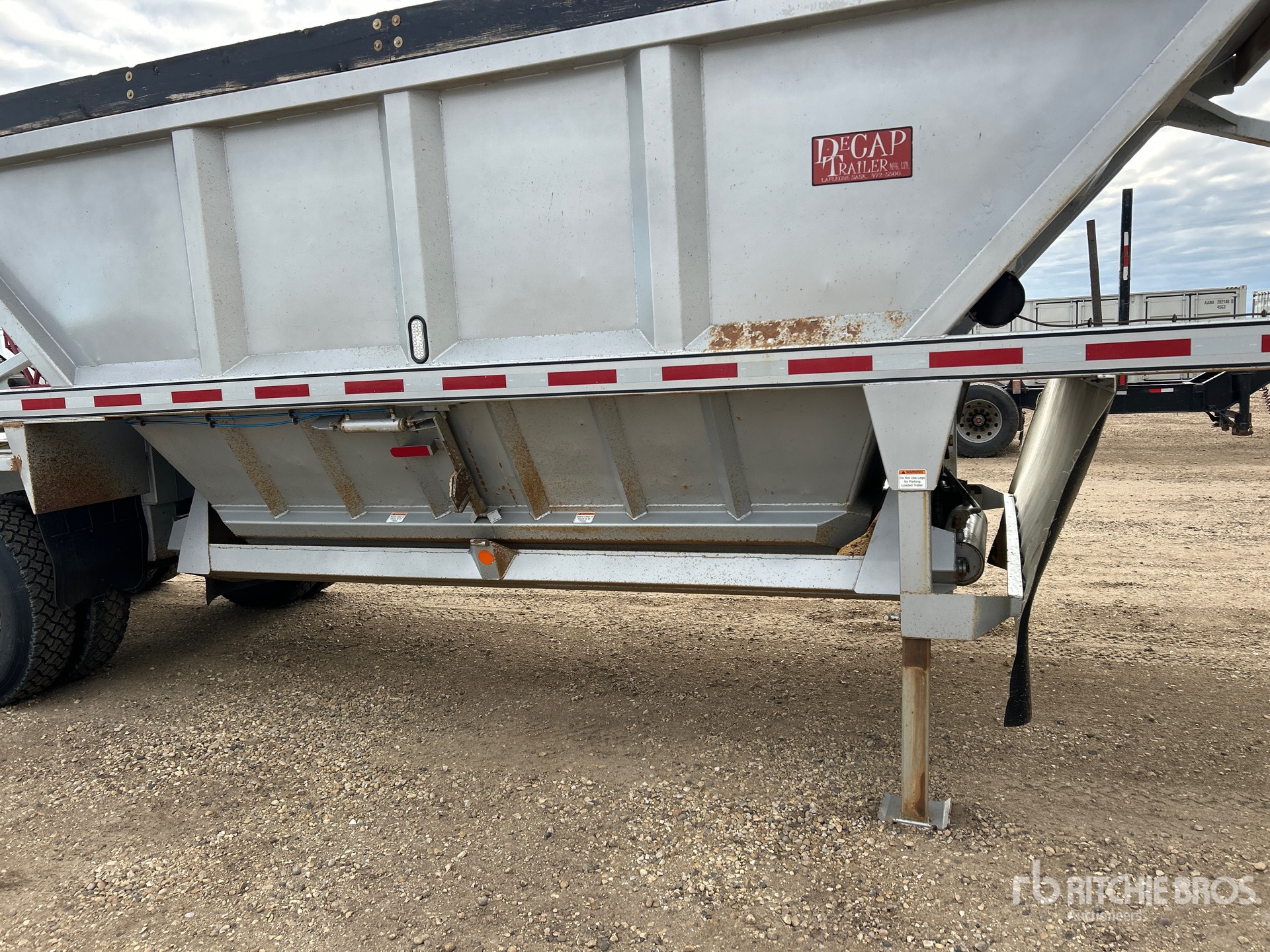 2021 Decap 42 ft Tri/A