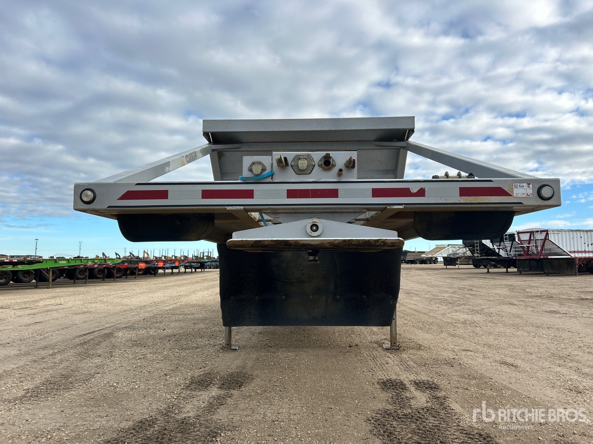 2021 Decap 42 ft Tri/A