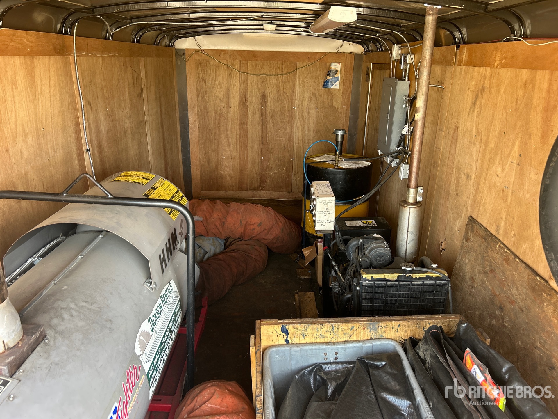 2012 Interstate 20 ft T/A Heat