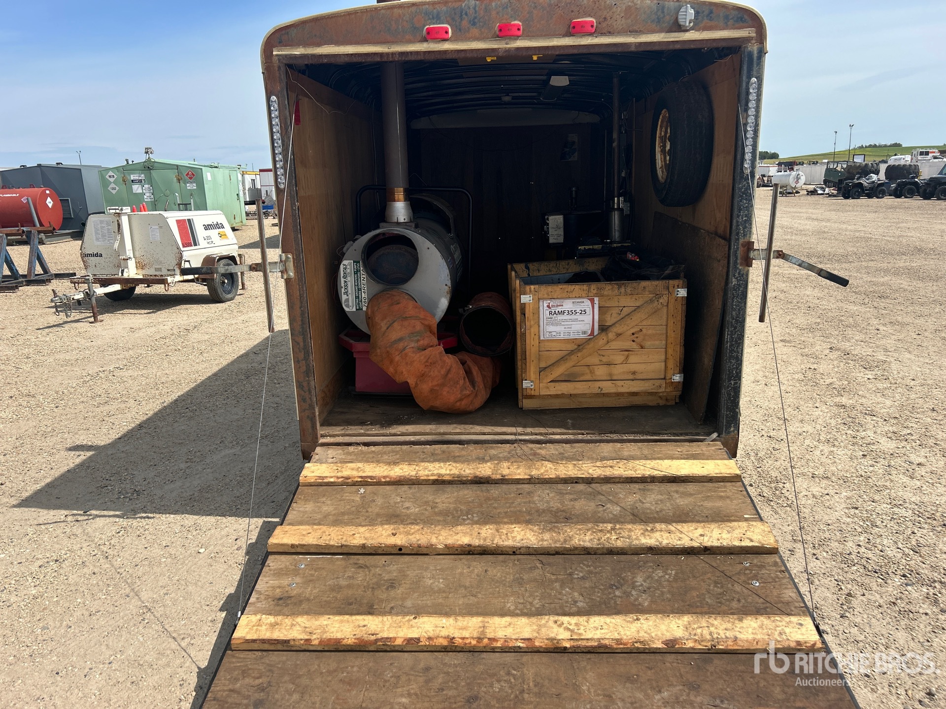 2012 Interstate 20 ft T/A Heat