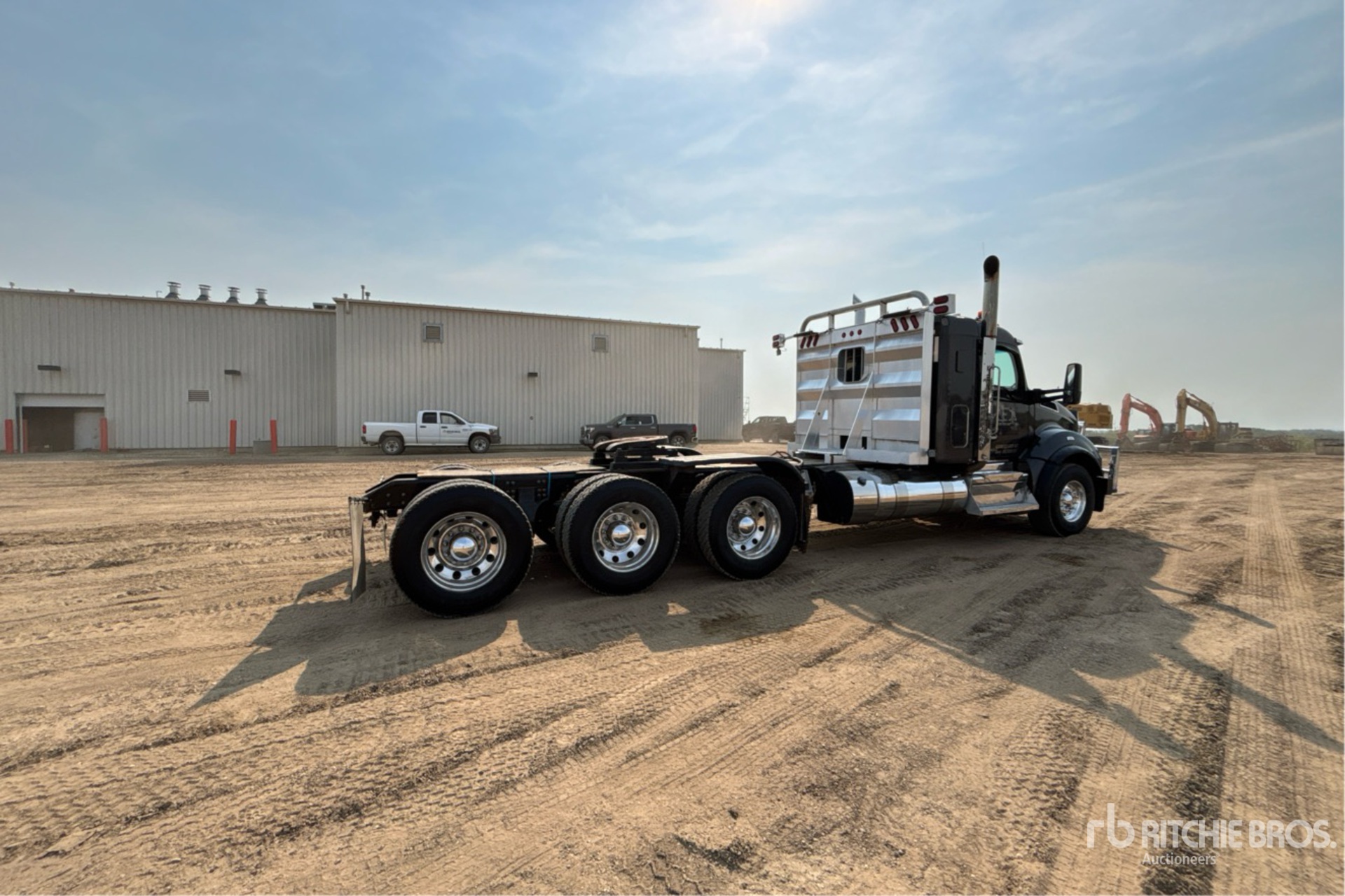 2024 Kenworth T880