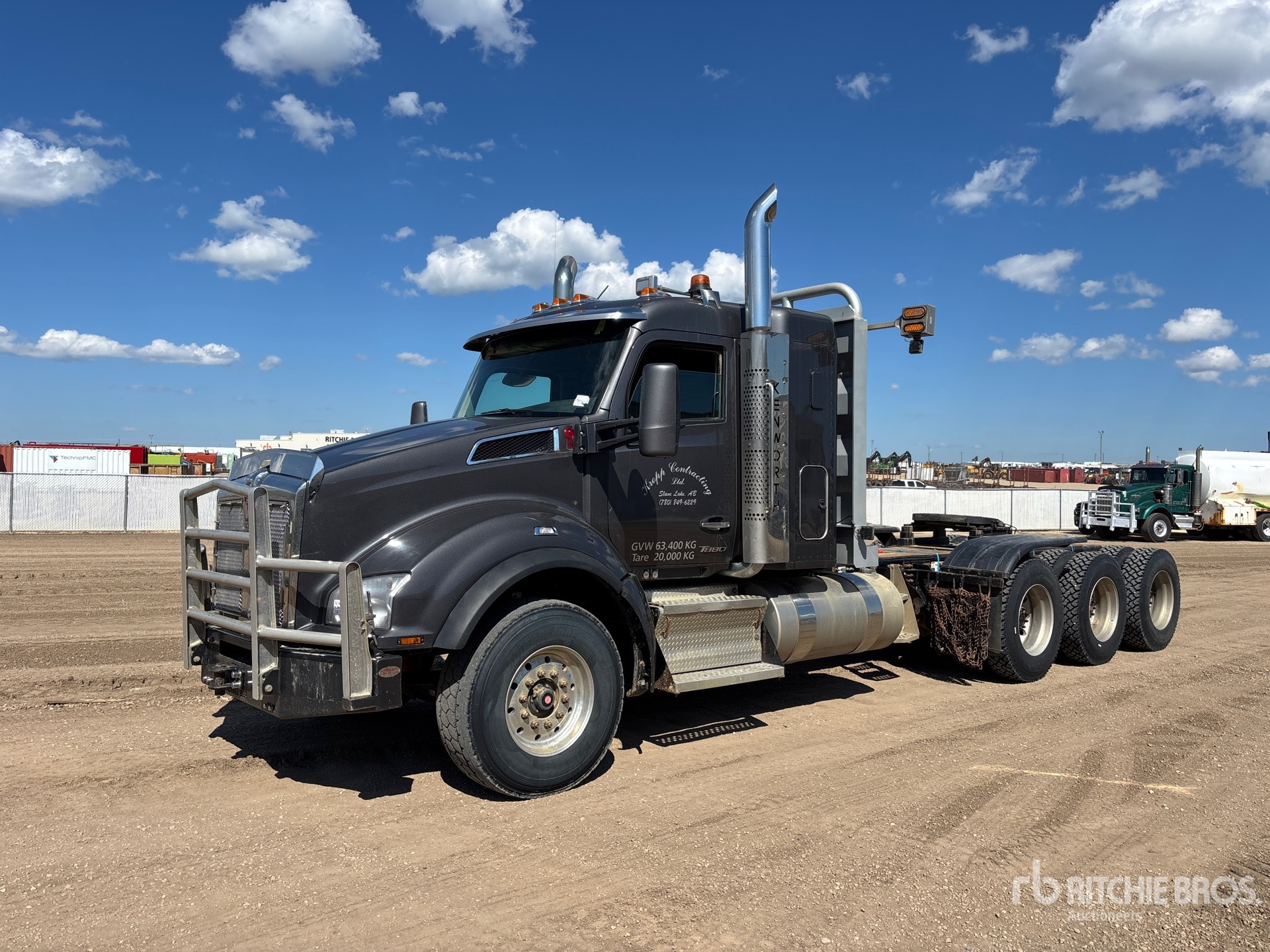 2023 Kenworth T880