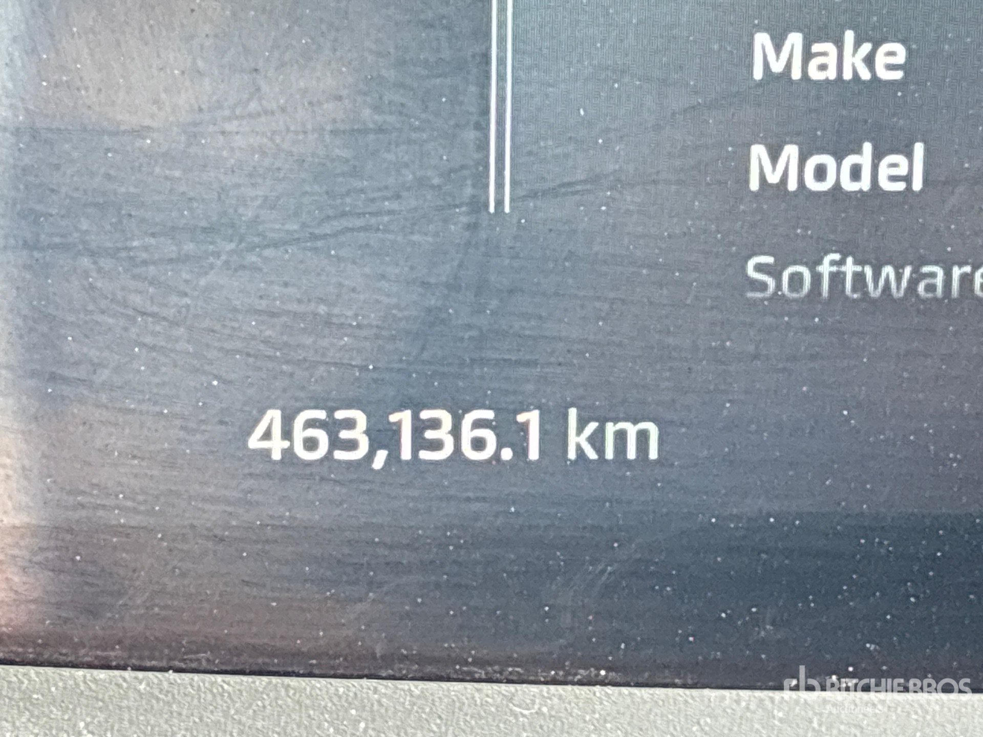 2023 Kenworth T880