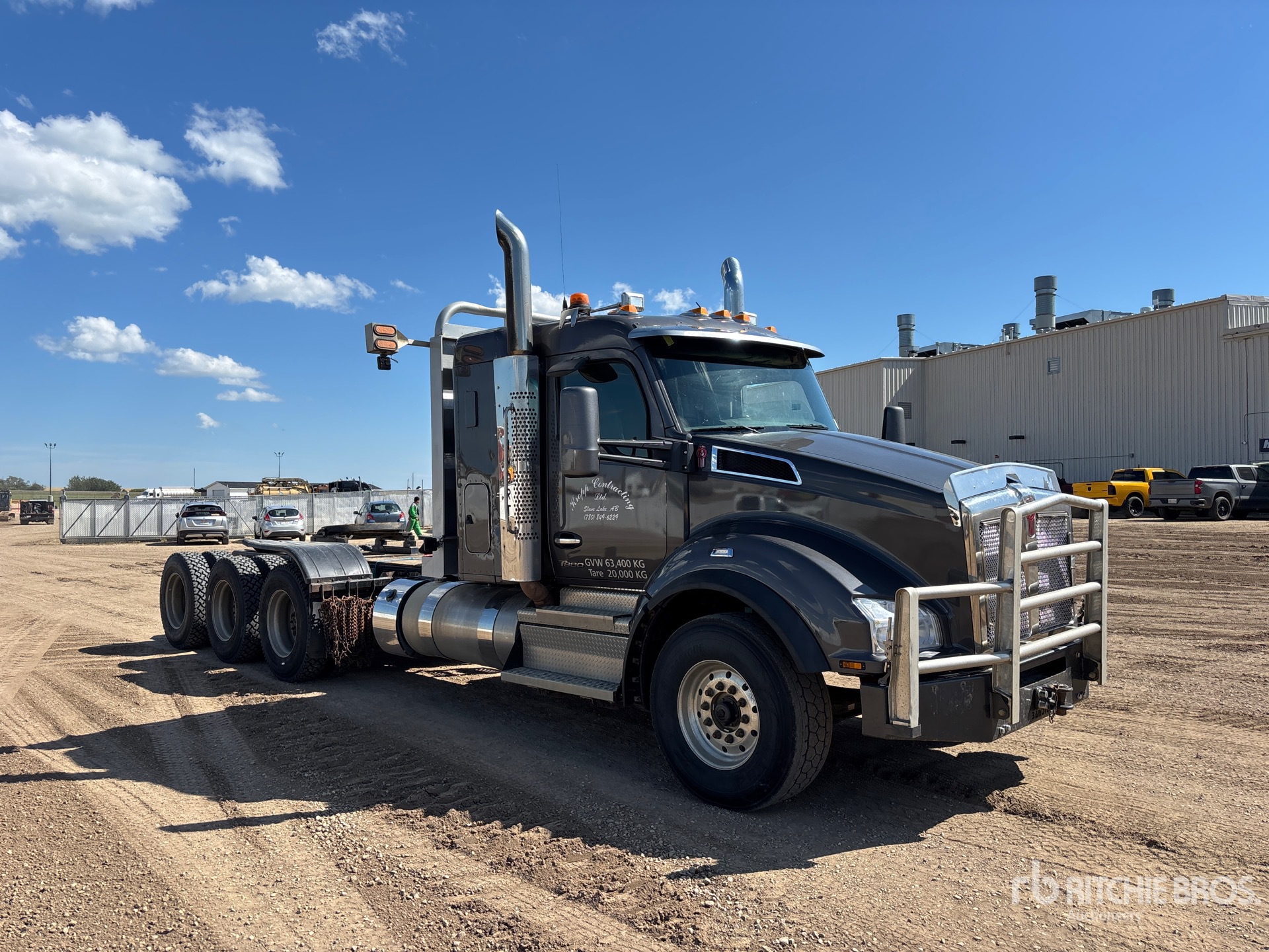 2023 Kenworth T880