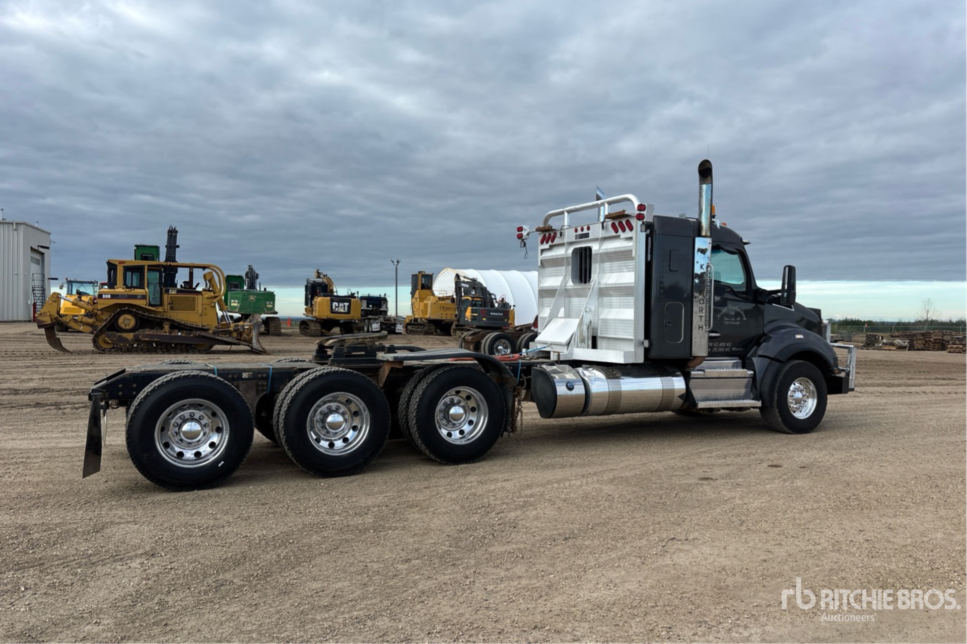 2022 Kenworth T880