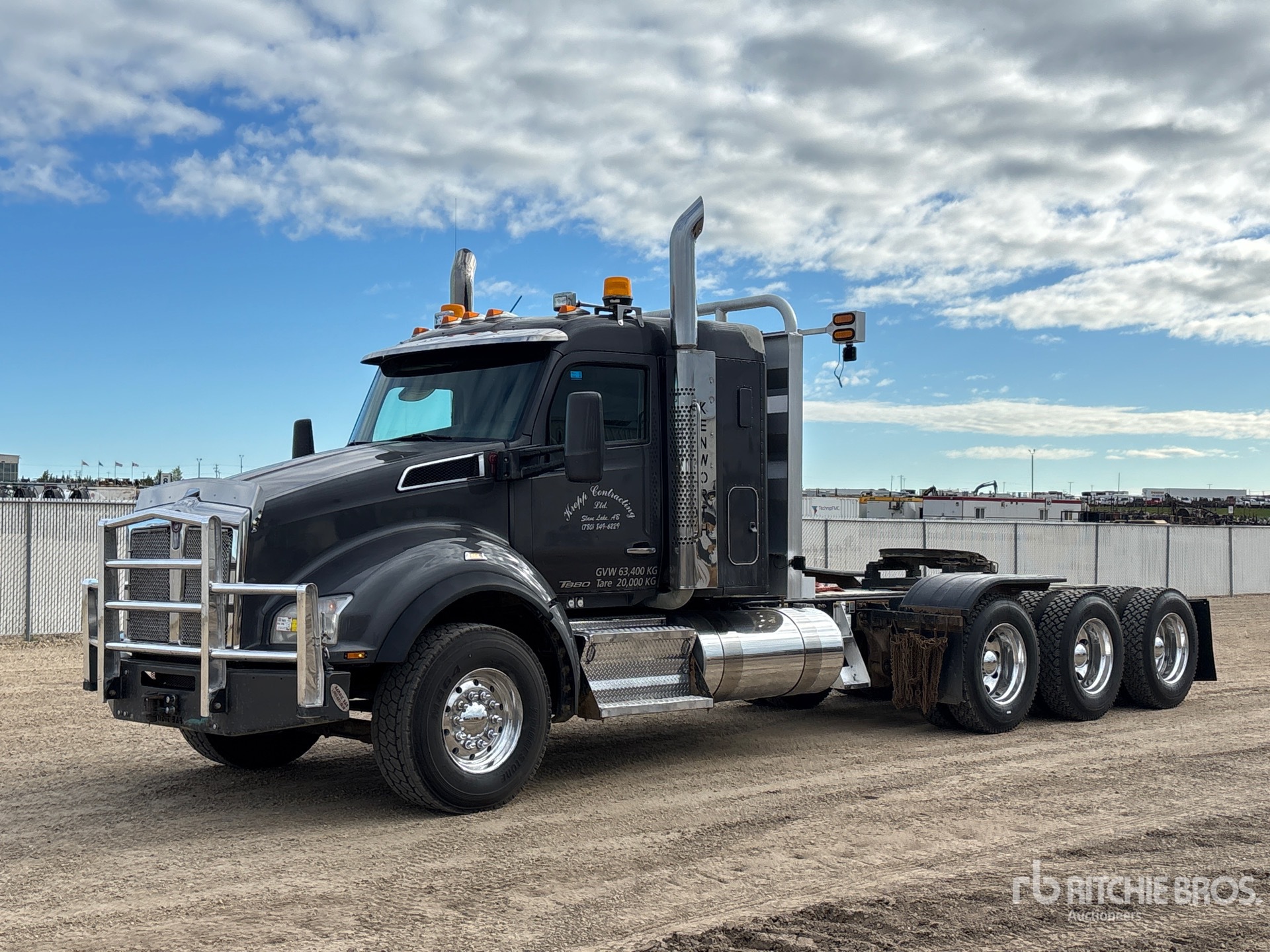2022 Kenworth T880