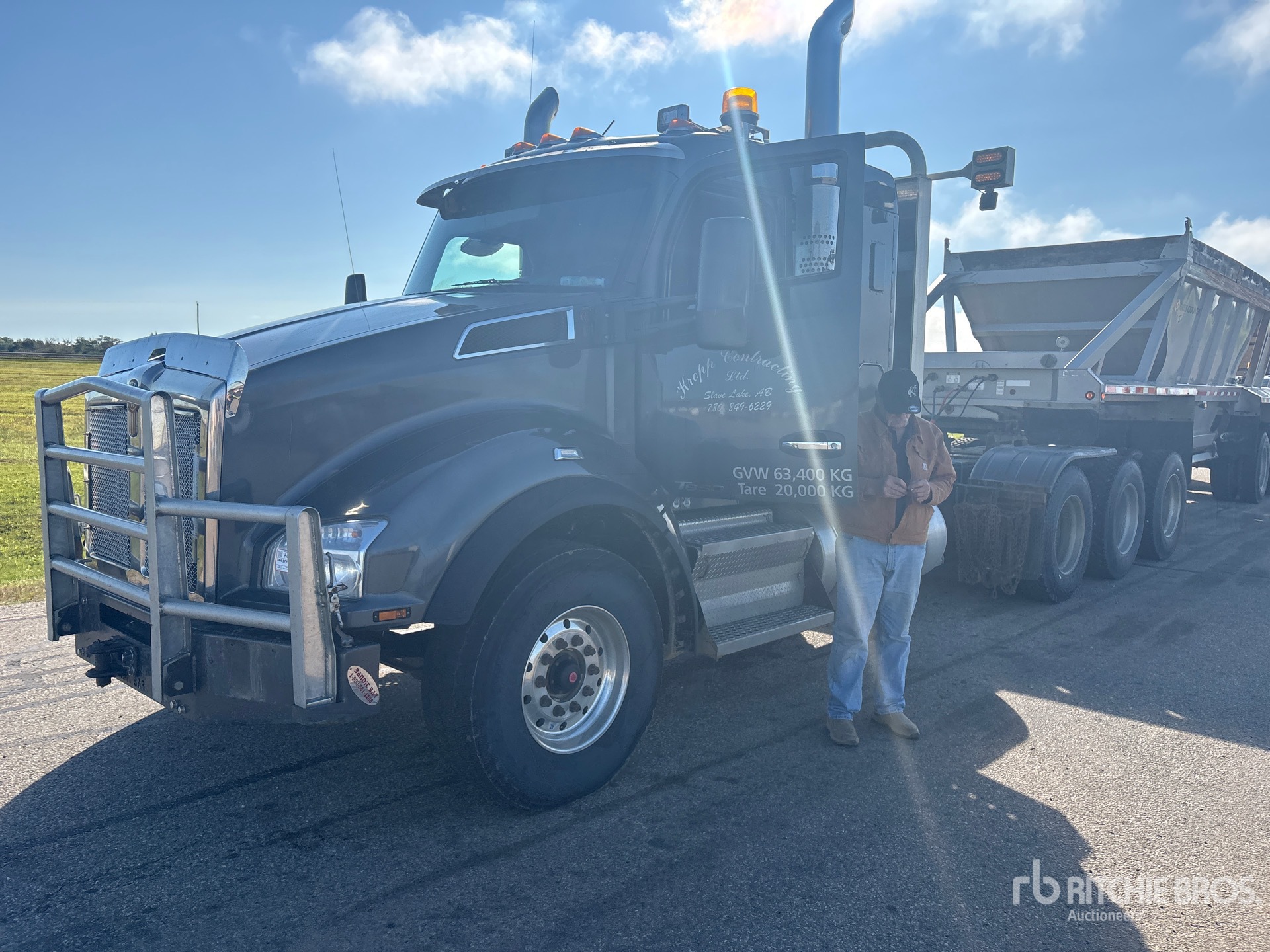 2022 Kenworth T880