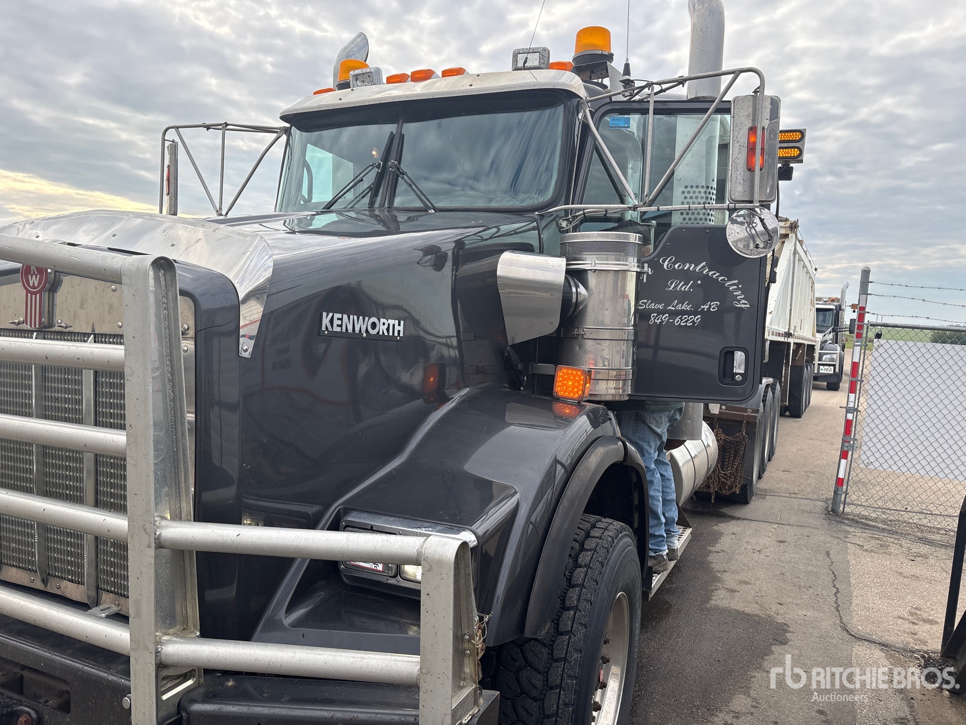 2019 Kenworth T800