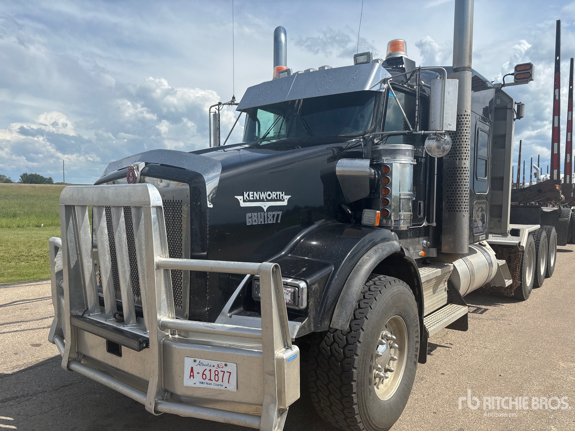 Photo of a 2015 Kenworth T800