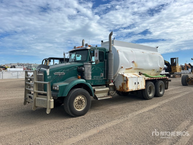 1999 Kenworth T800b 6x4 Water Truck