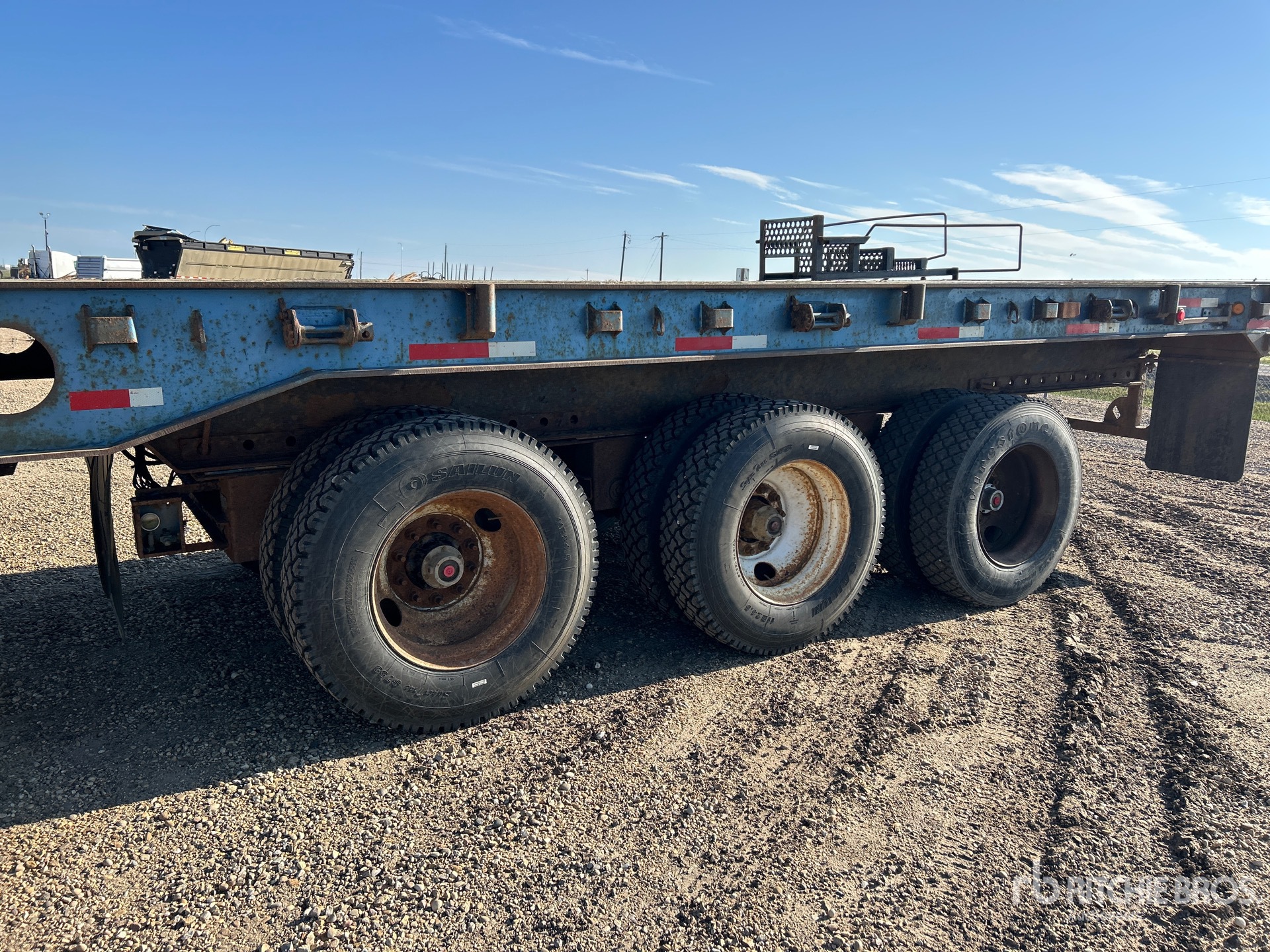 2007 Scona 43 ft Tri/A Flatbed
