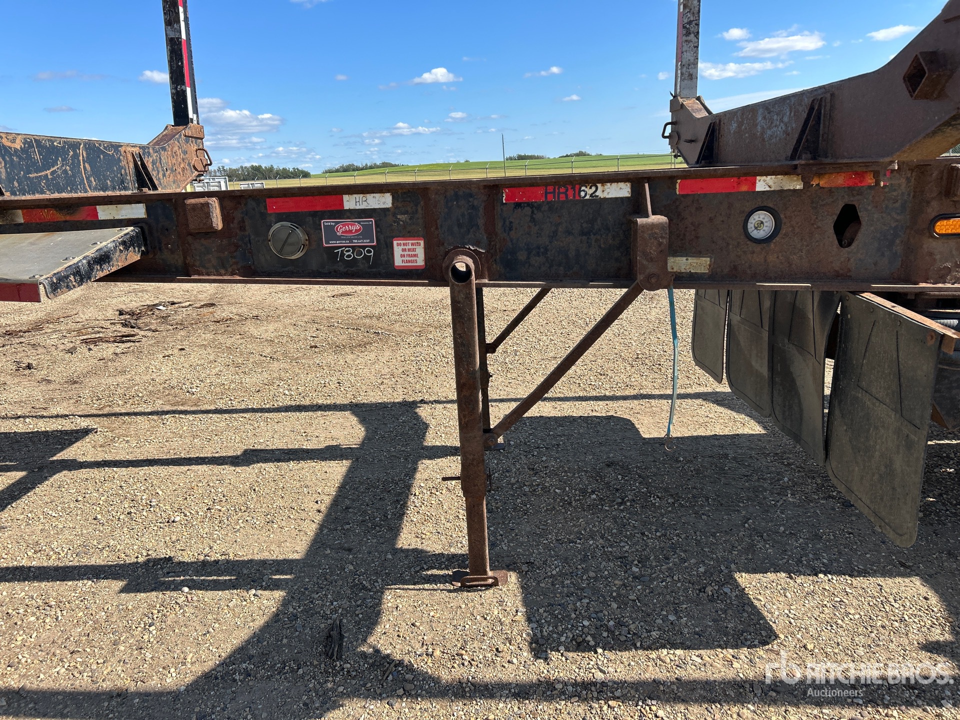 2017 Cross Country 50 ft Quad/A Hayrack