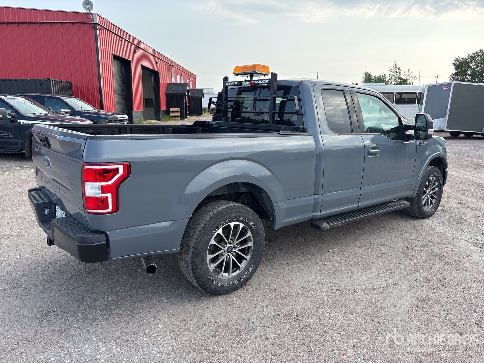 General Appearance with Picture, Right Rear Corner