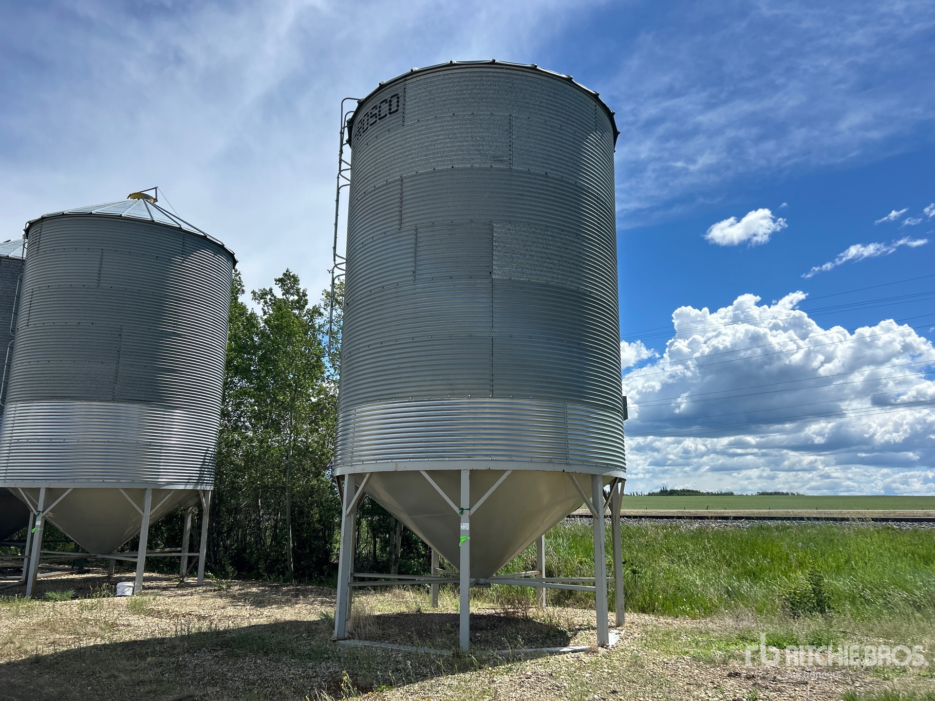 General Appearance with Image, coin avant gauche