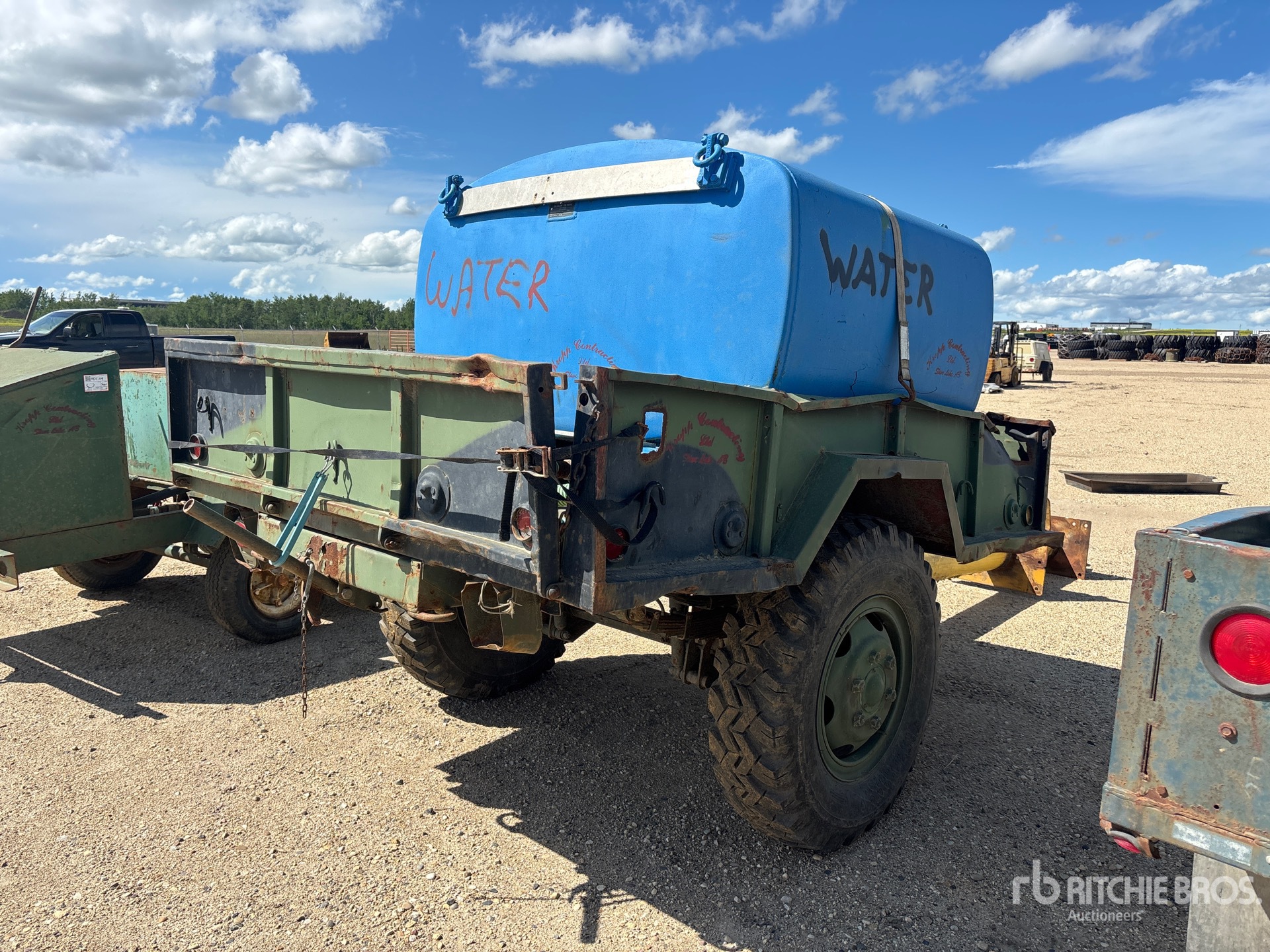 General Appearance with Picture, Right Rear Corner