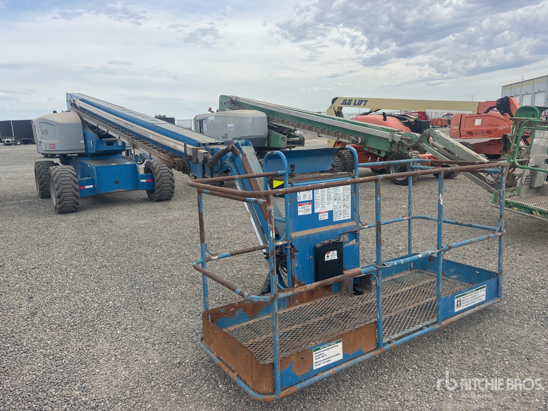 2015 Genie S-85