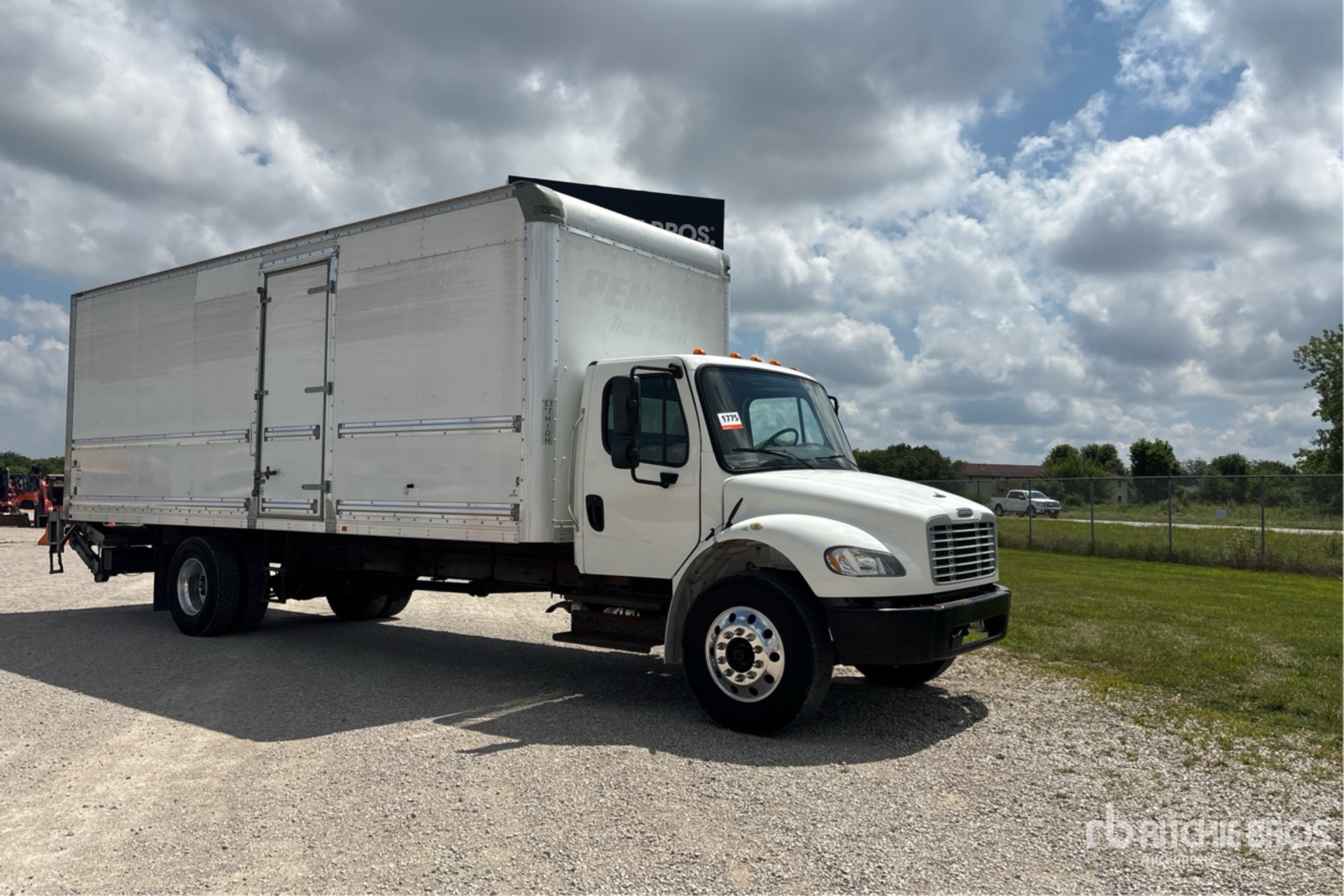 2020 Freightliner M2 106