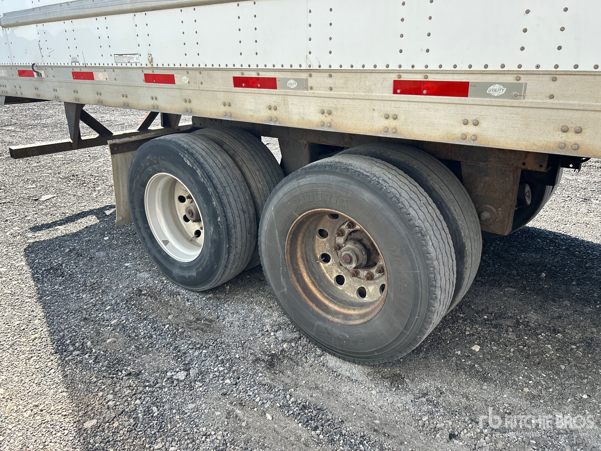 2013 Utility 53 FT X 102 IN T/A
