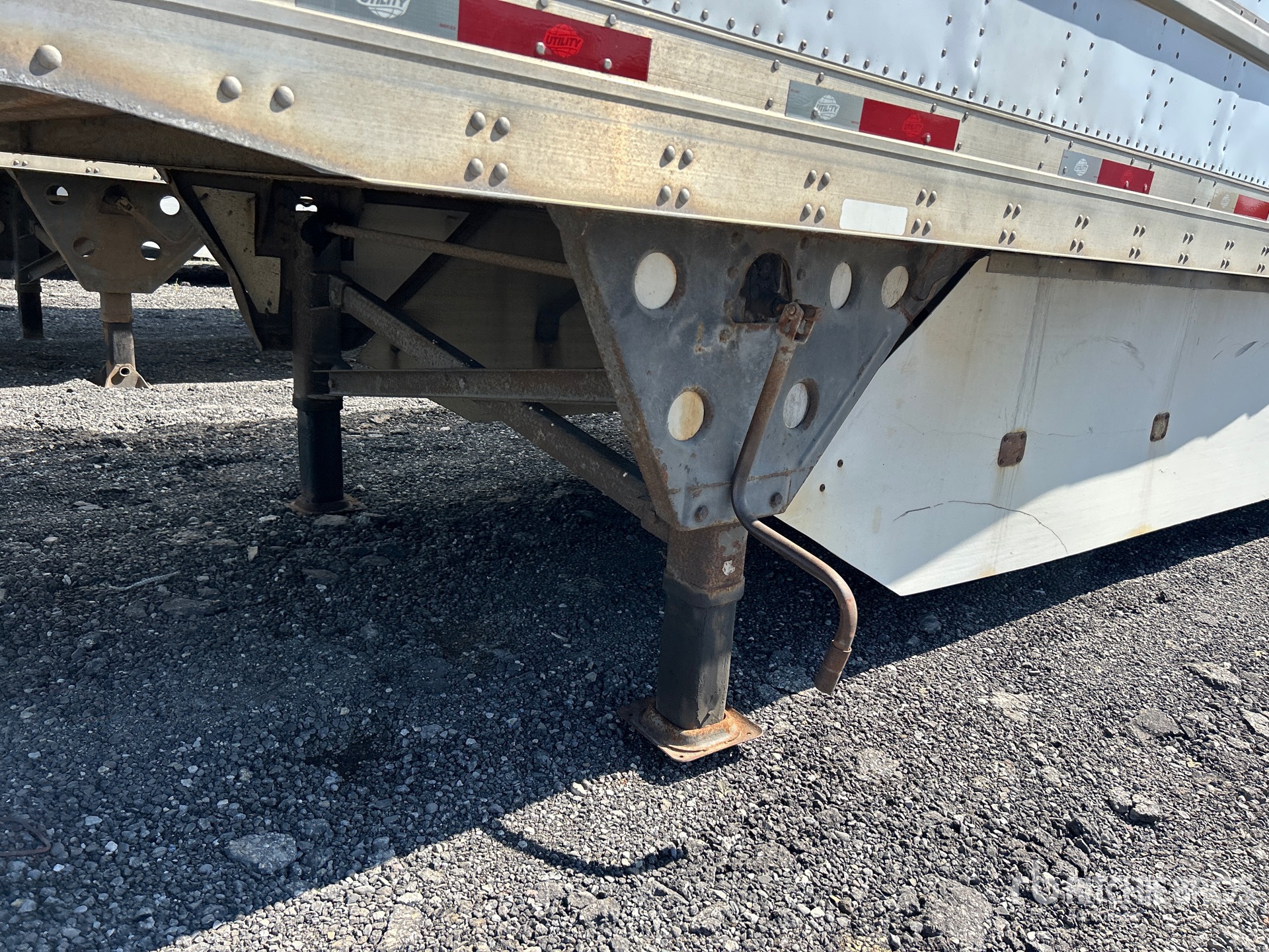 2013 Utility 53 FT X 102 IN T/A