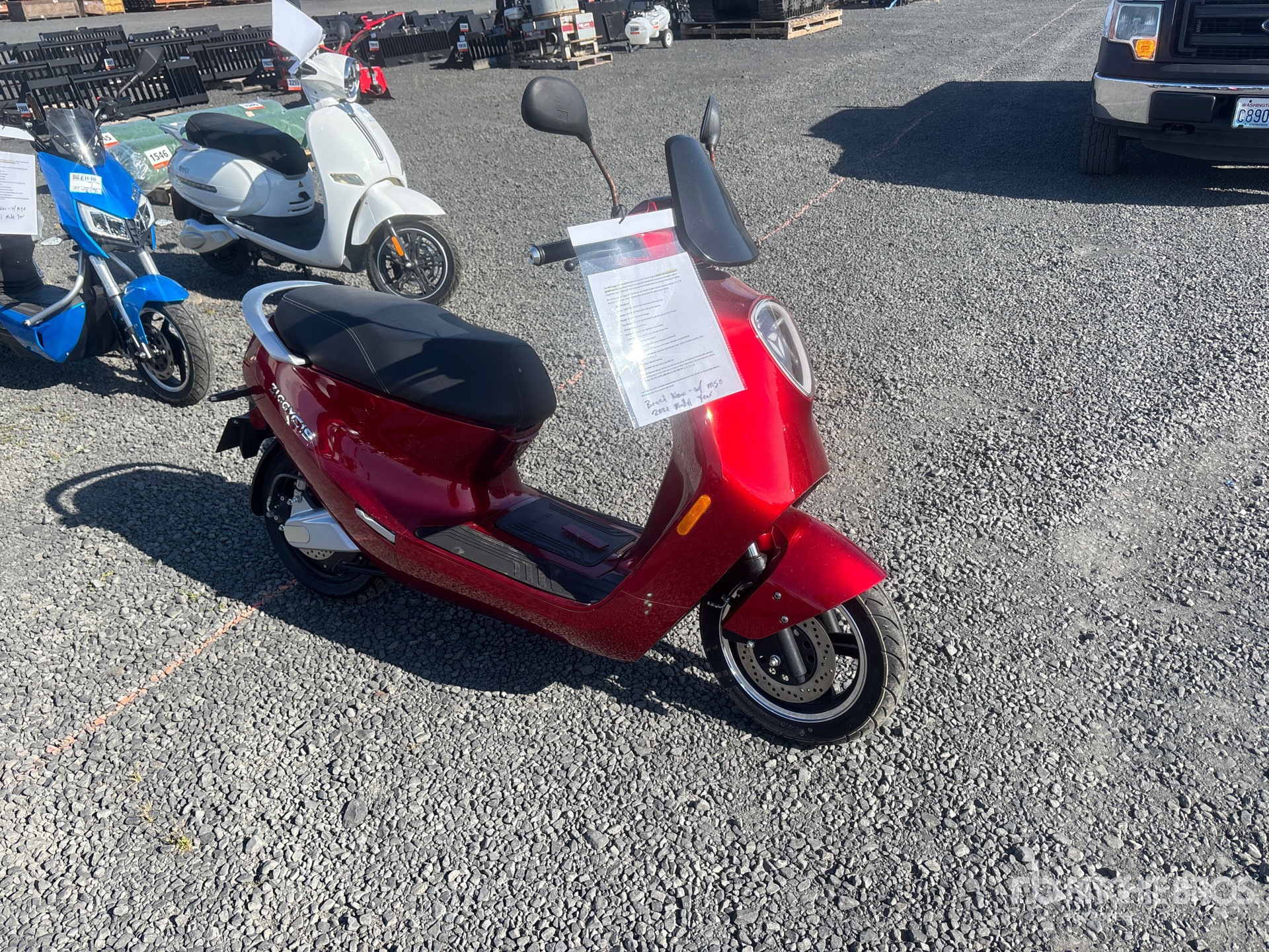 General Appearance with Picture, Right Front Corner