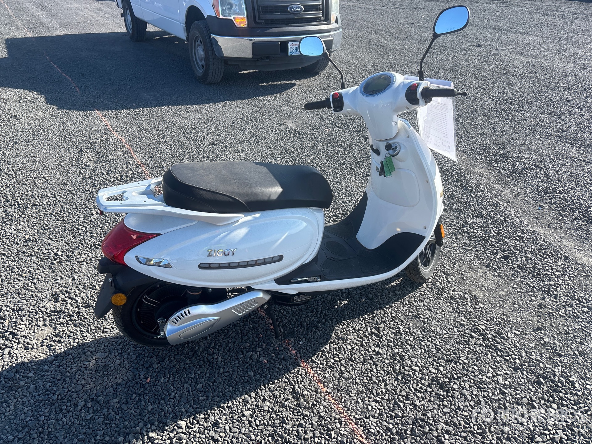 General Appearance with Picture, Right Rear Corner