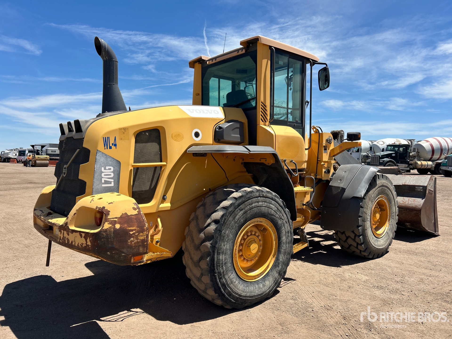 General Appearance with Picture, Right Rear Corner
