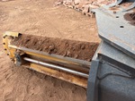 Hydraulics with Blade Side Shift Cylinders