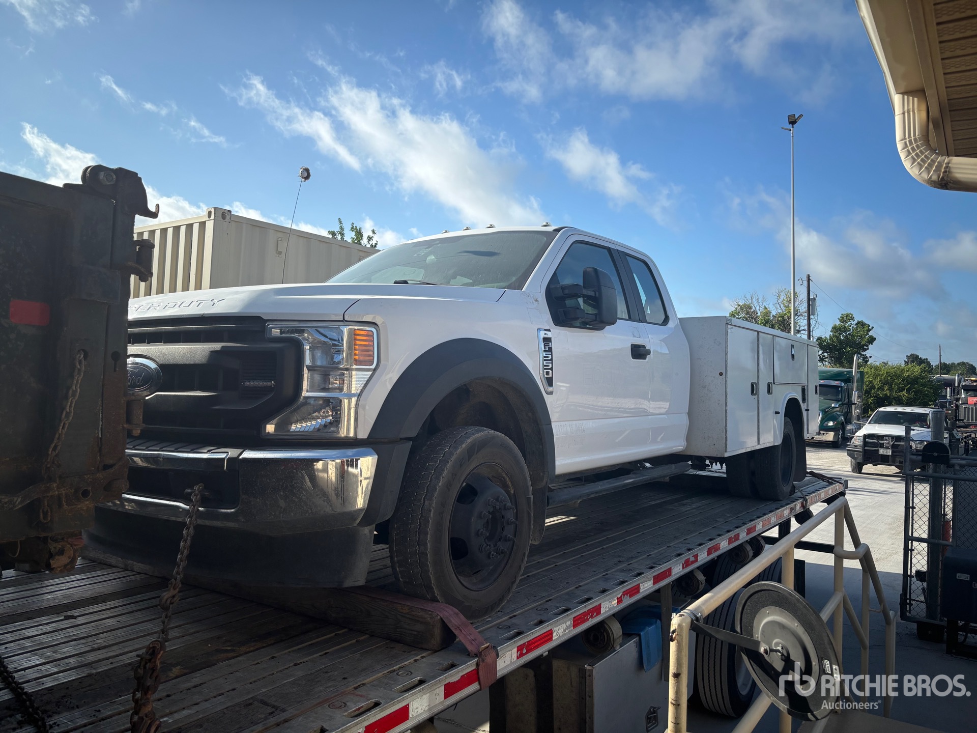 Photo of a 2021 Ford F-550