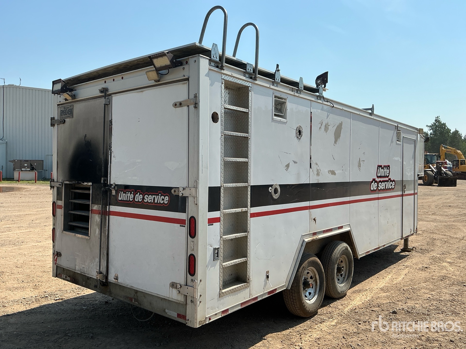 General Appearance with Picture, Right Rear Corner