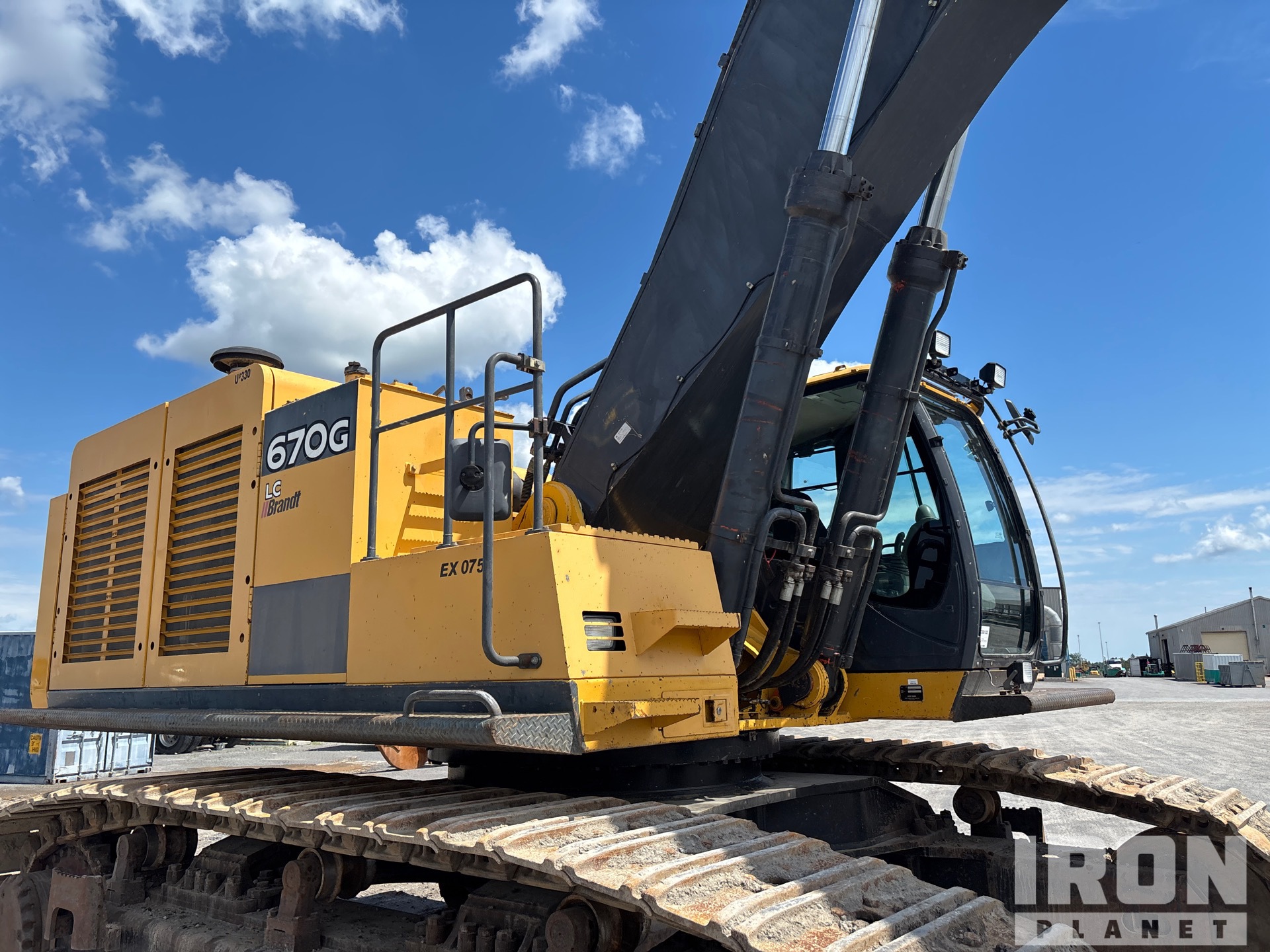 2014 John Deere 670G LC
