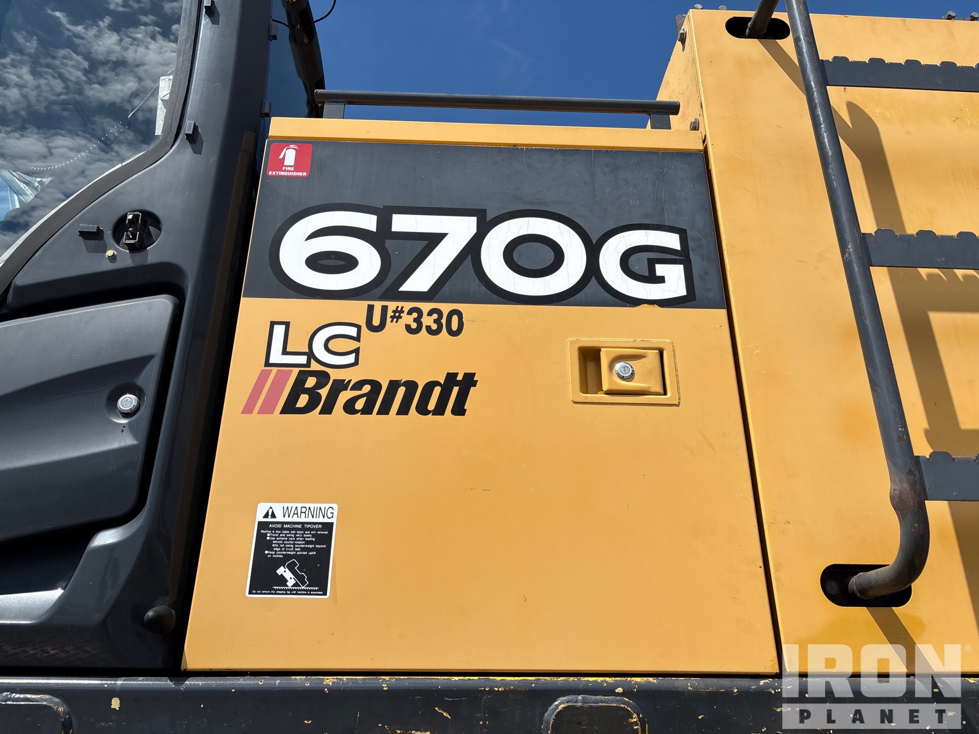 2014 John Deere 670G LC
