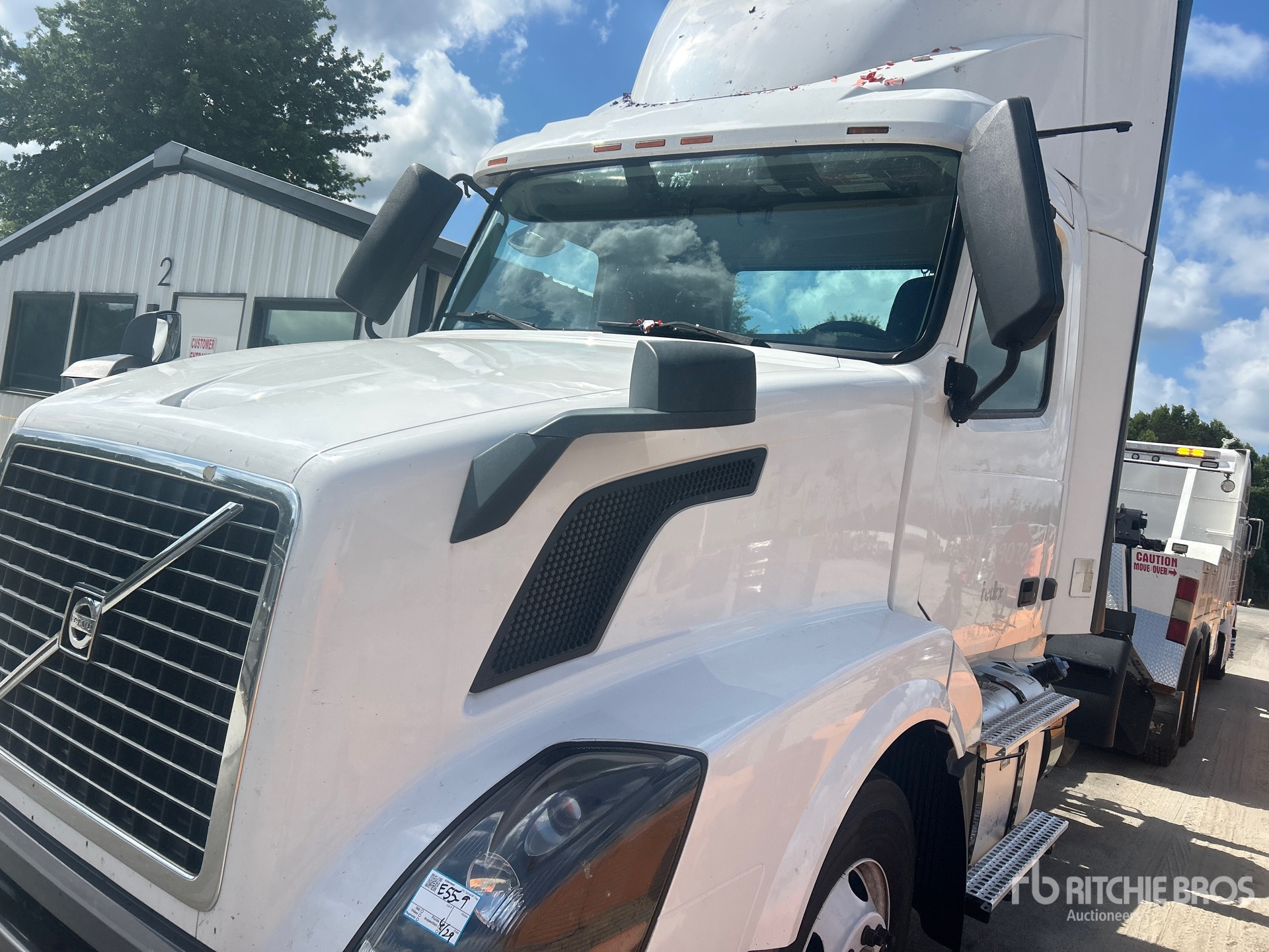 Photo of a 2018 Volvo VNL42T