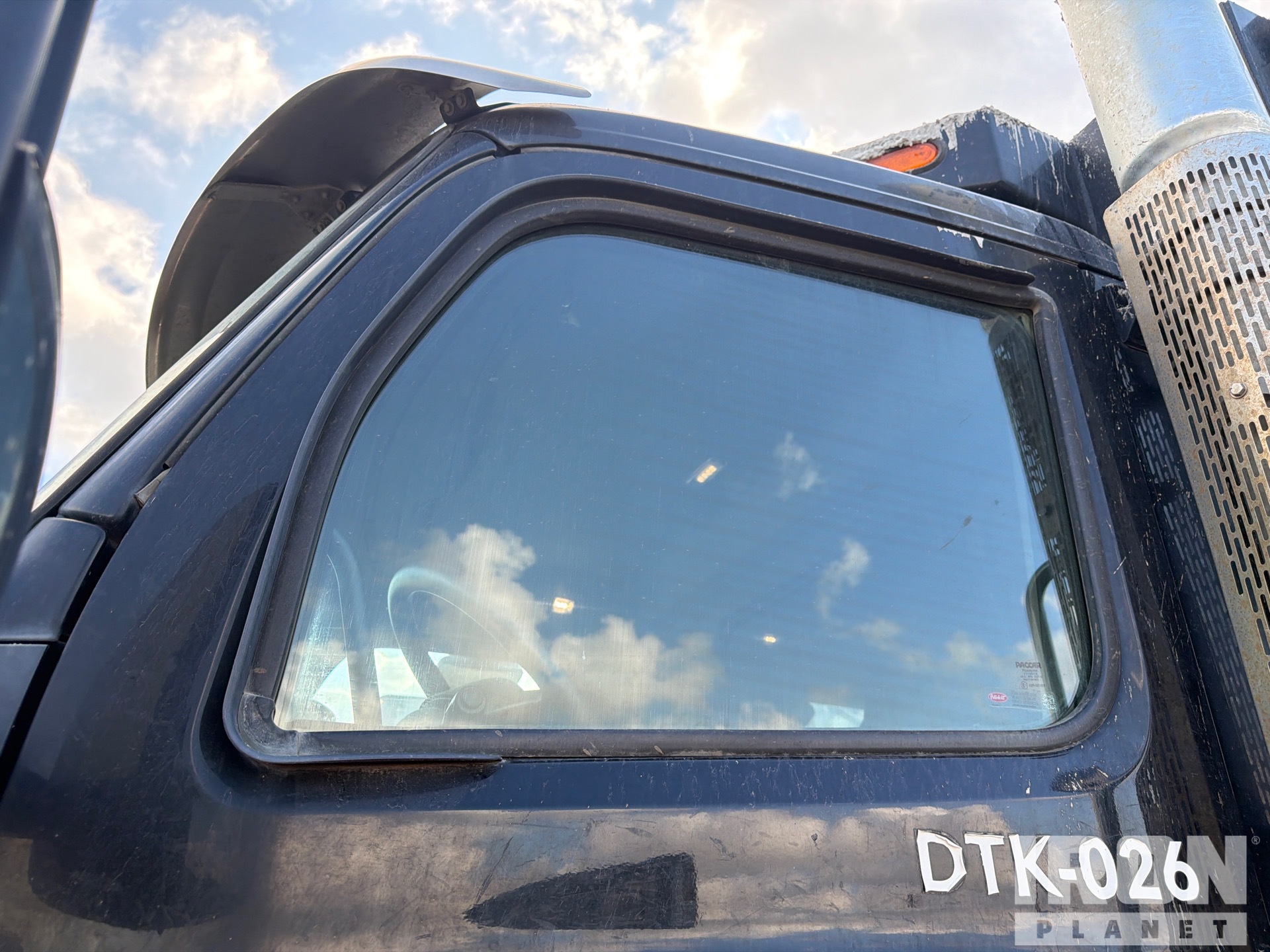 2023 Peterbilt 567