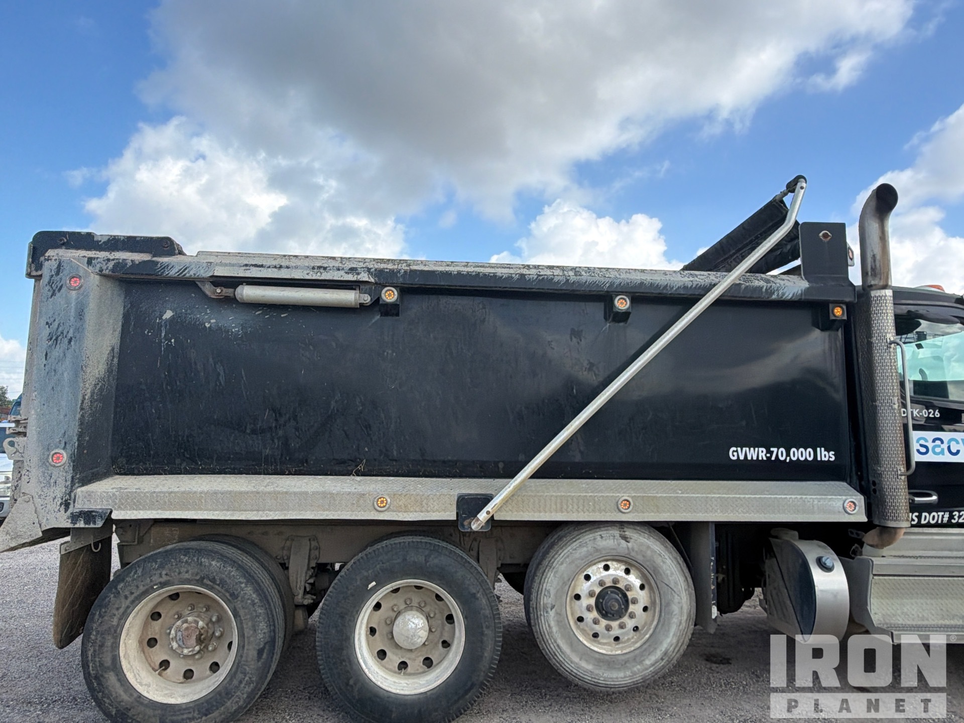 2023 Peterbilt 567