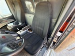 Cab with Seats/armrests