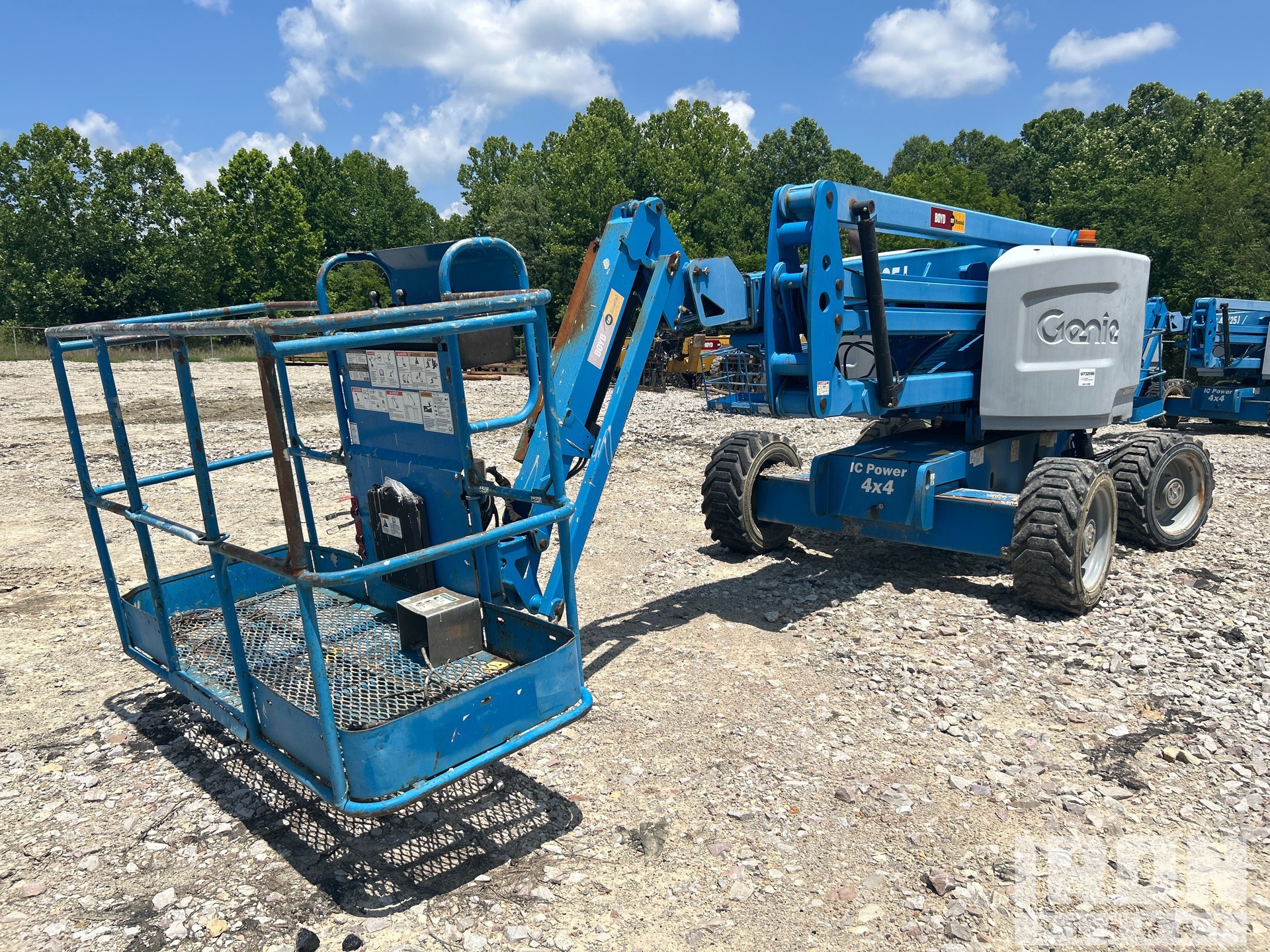 2015 Genie Z45/25J 4WD Diesel Articulating Boom Lift in Ashland