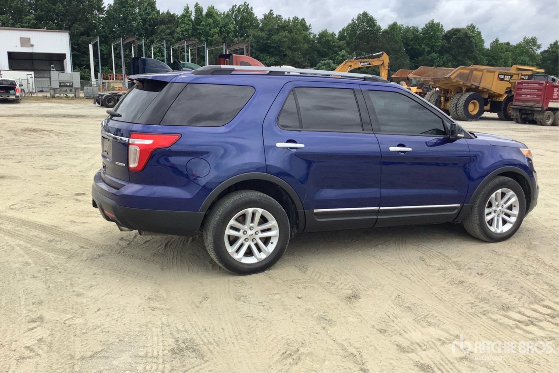 General Appearance with Picture, Right Rear Corner