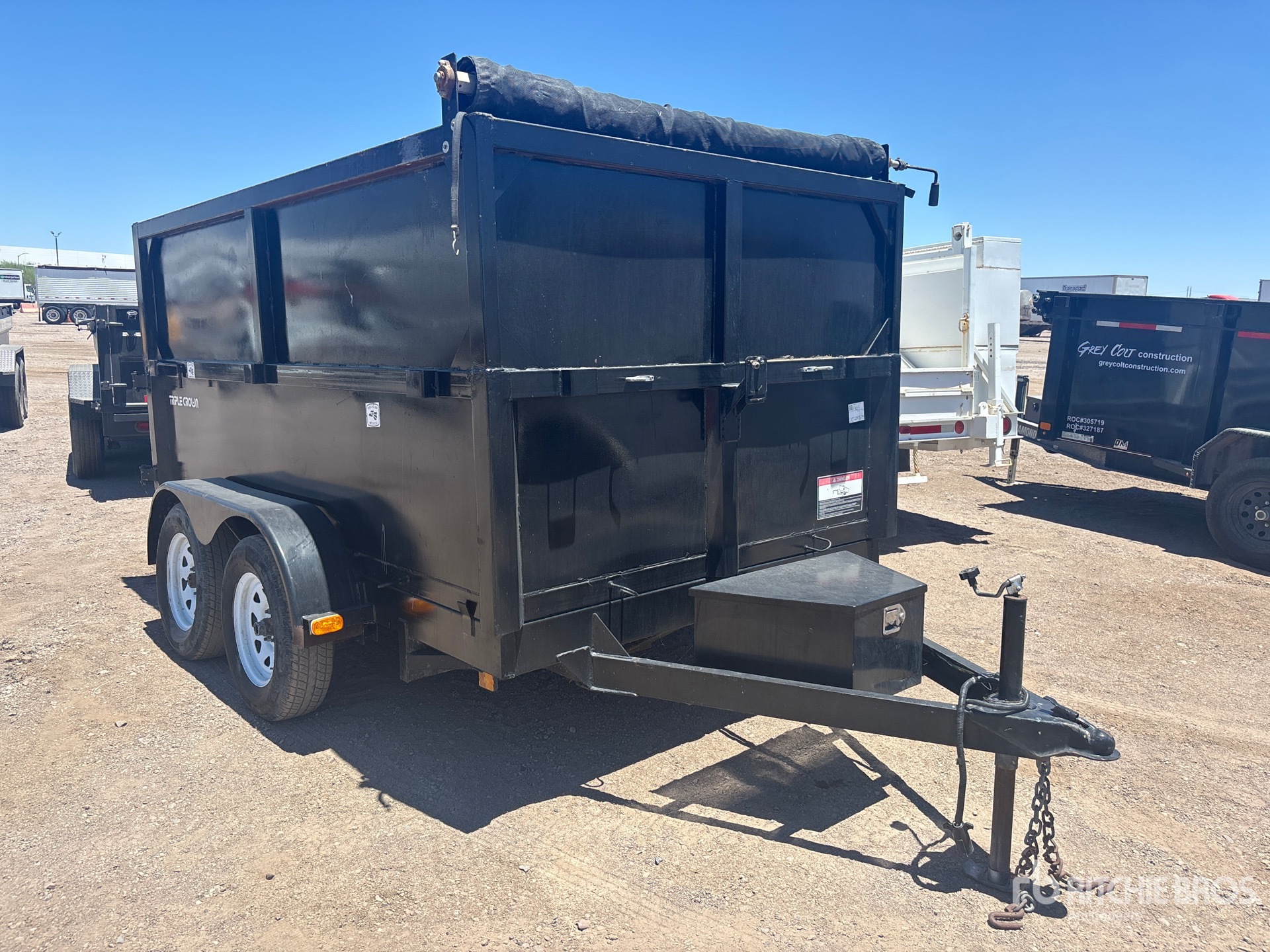 General Appearance with Picture, Right Front Corner