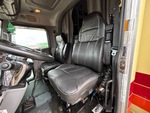 Cab with Seats/armrests
