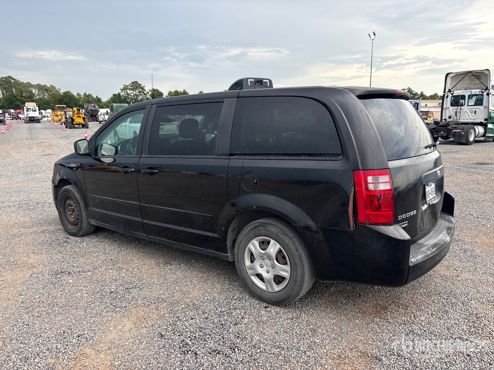 General Appearance with Picture, Left Rear Corner