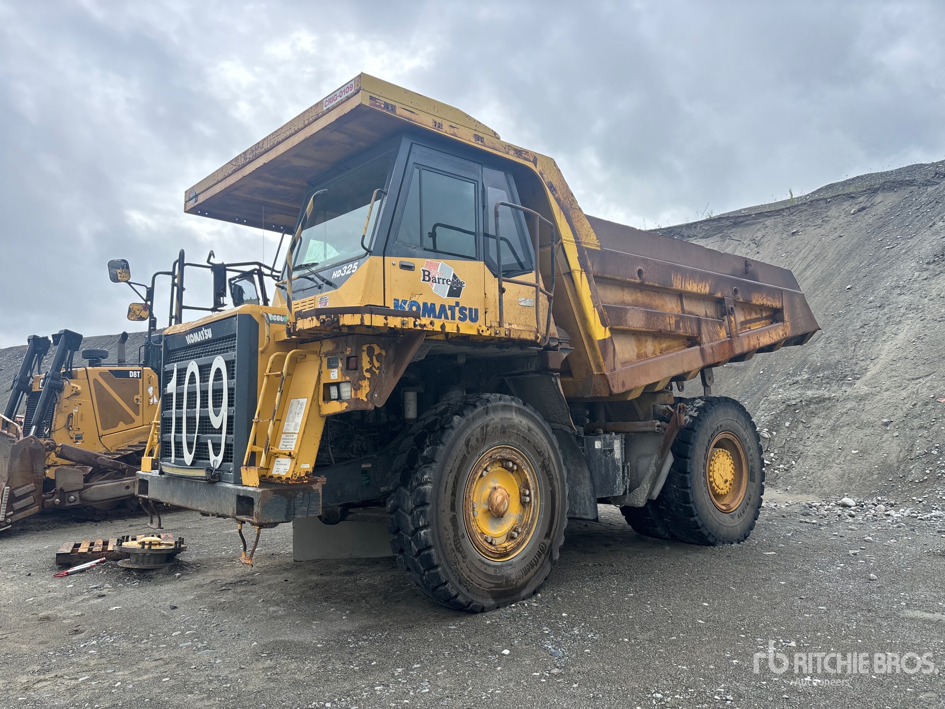 Photo of a 2010 Komatsu HD325-7