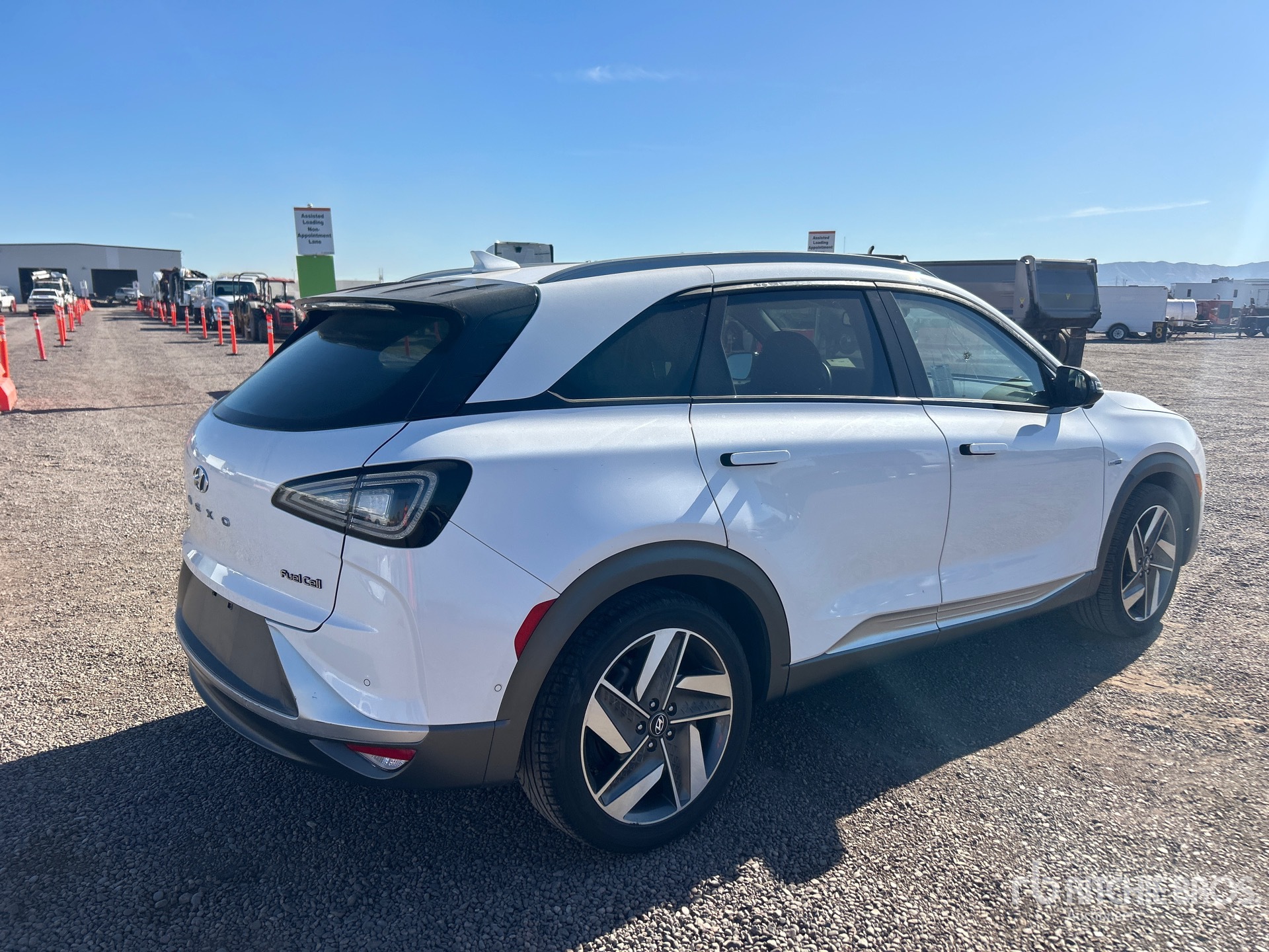 General Appearance with Picture, Right Rear Corner