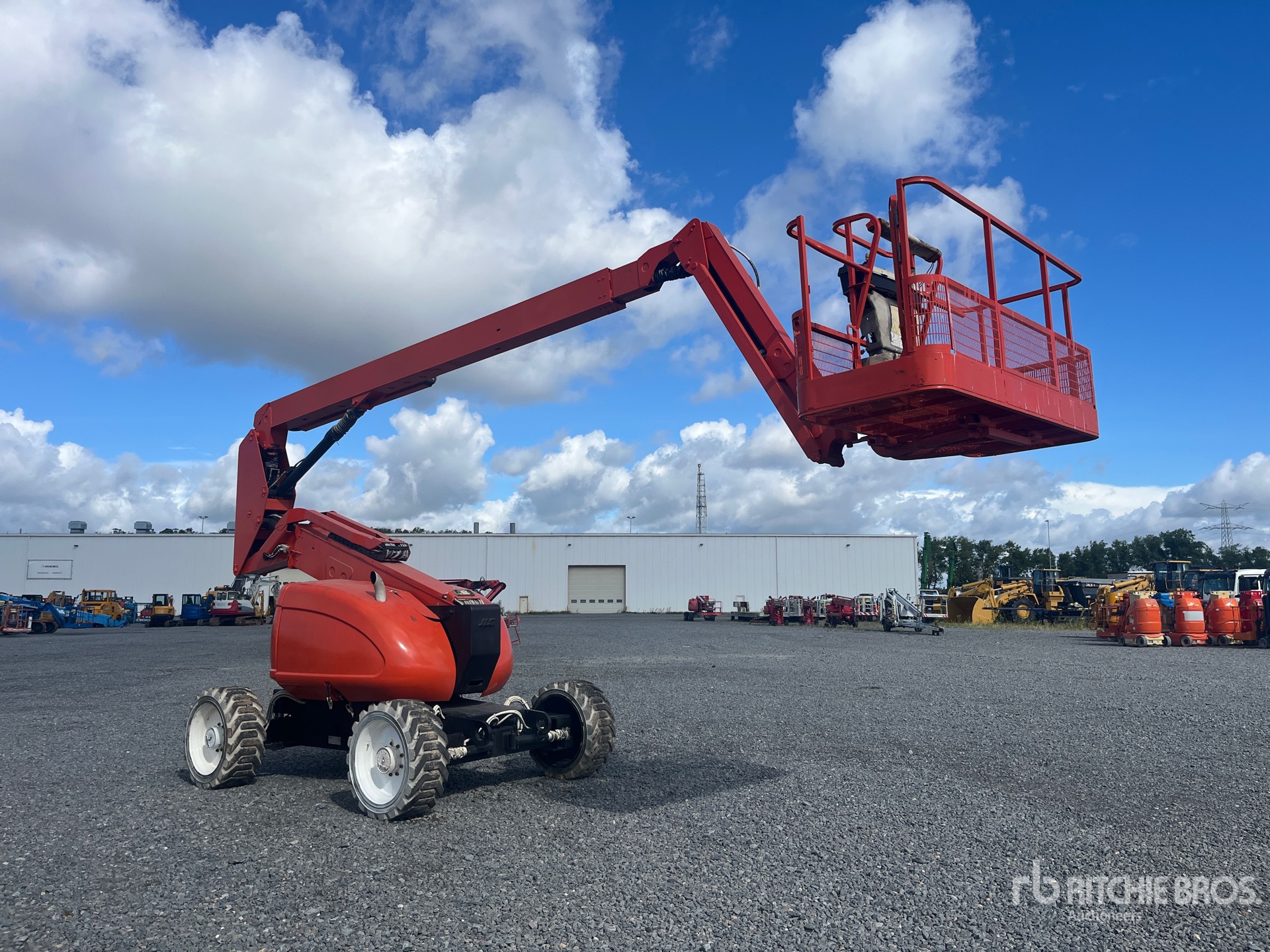 2015 JLG 600AJ