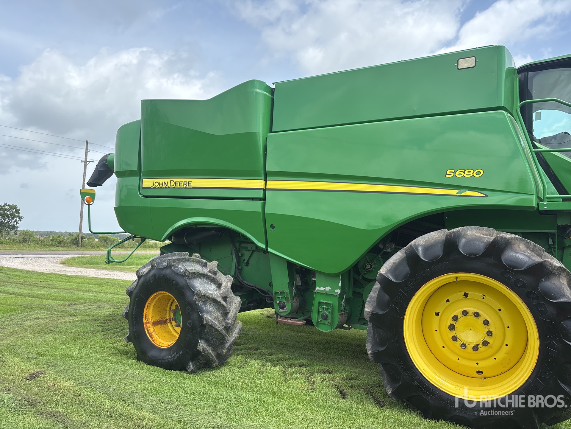 2014 John Deere S680