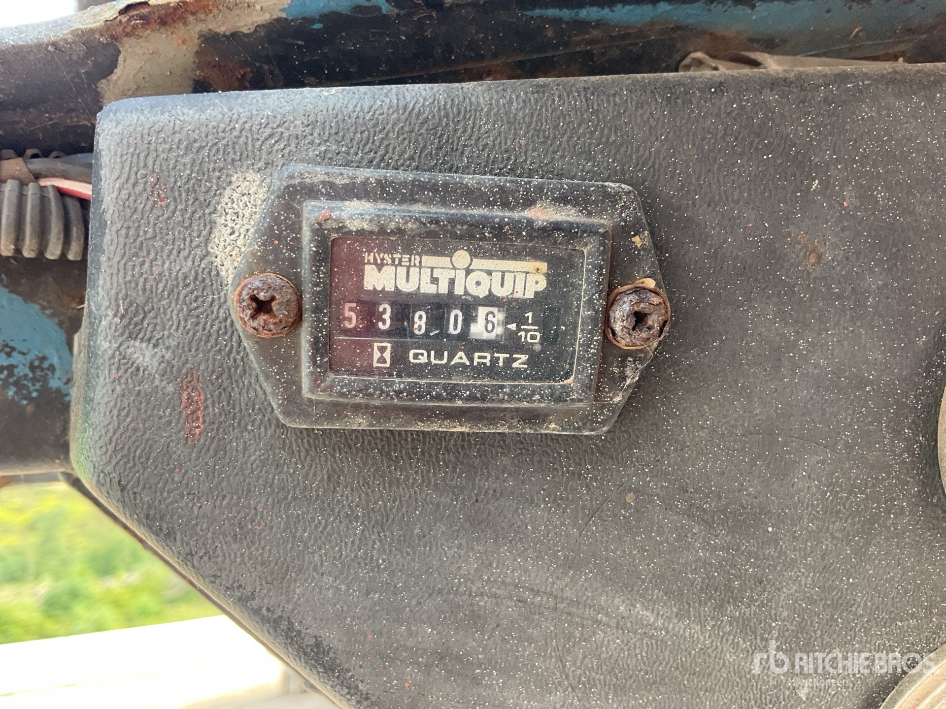 General Appearance with Hour Meter / Odometer